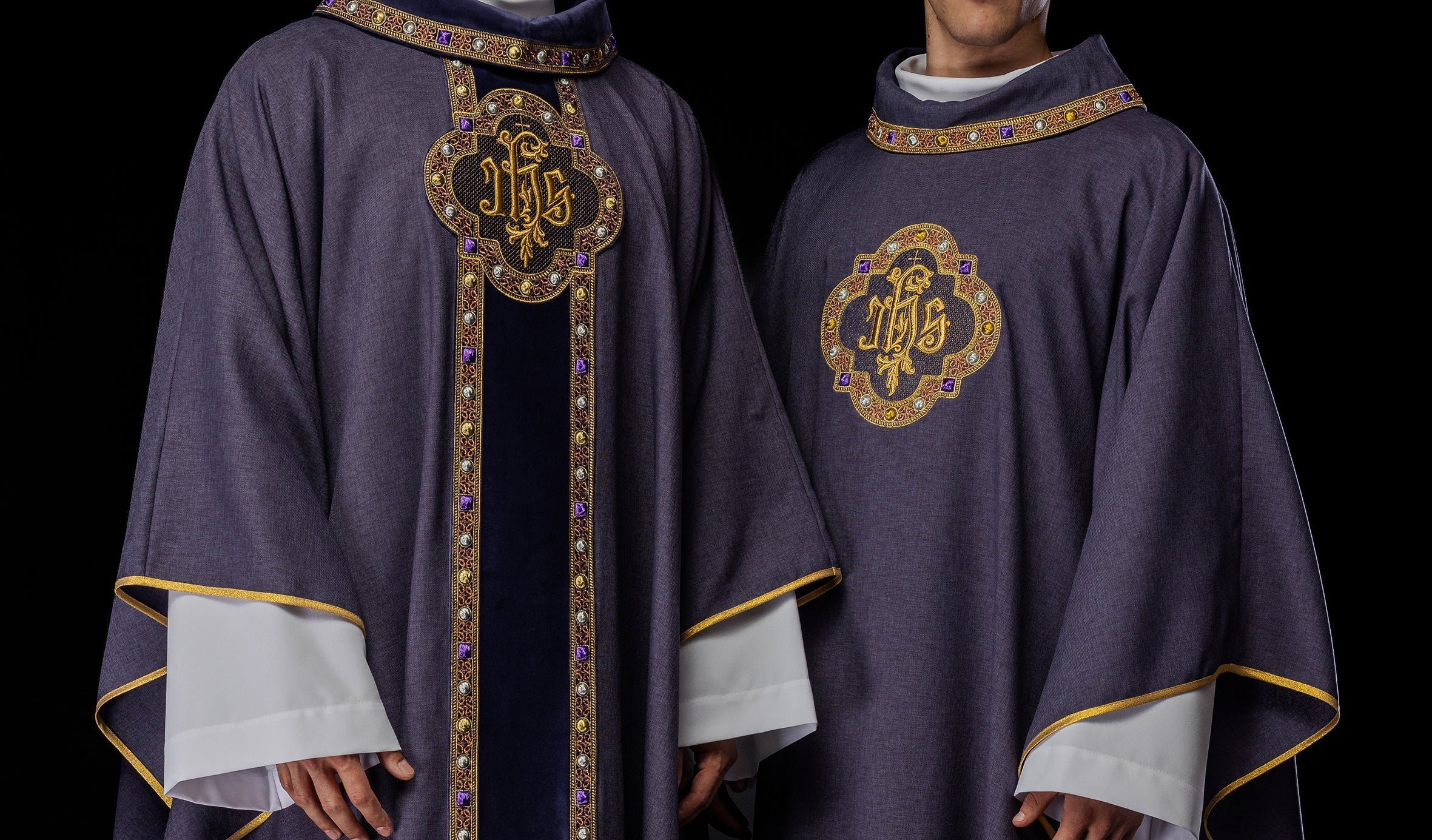 Comment préparer une liturgie pour une fête paroissiale ? Guide étape par étape - CHASUBLES.FR