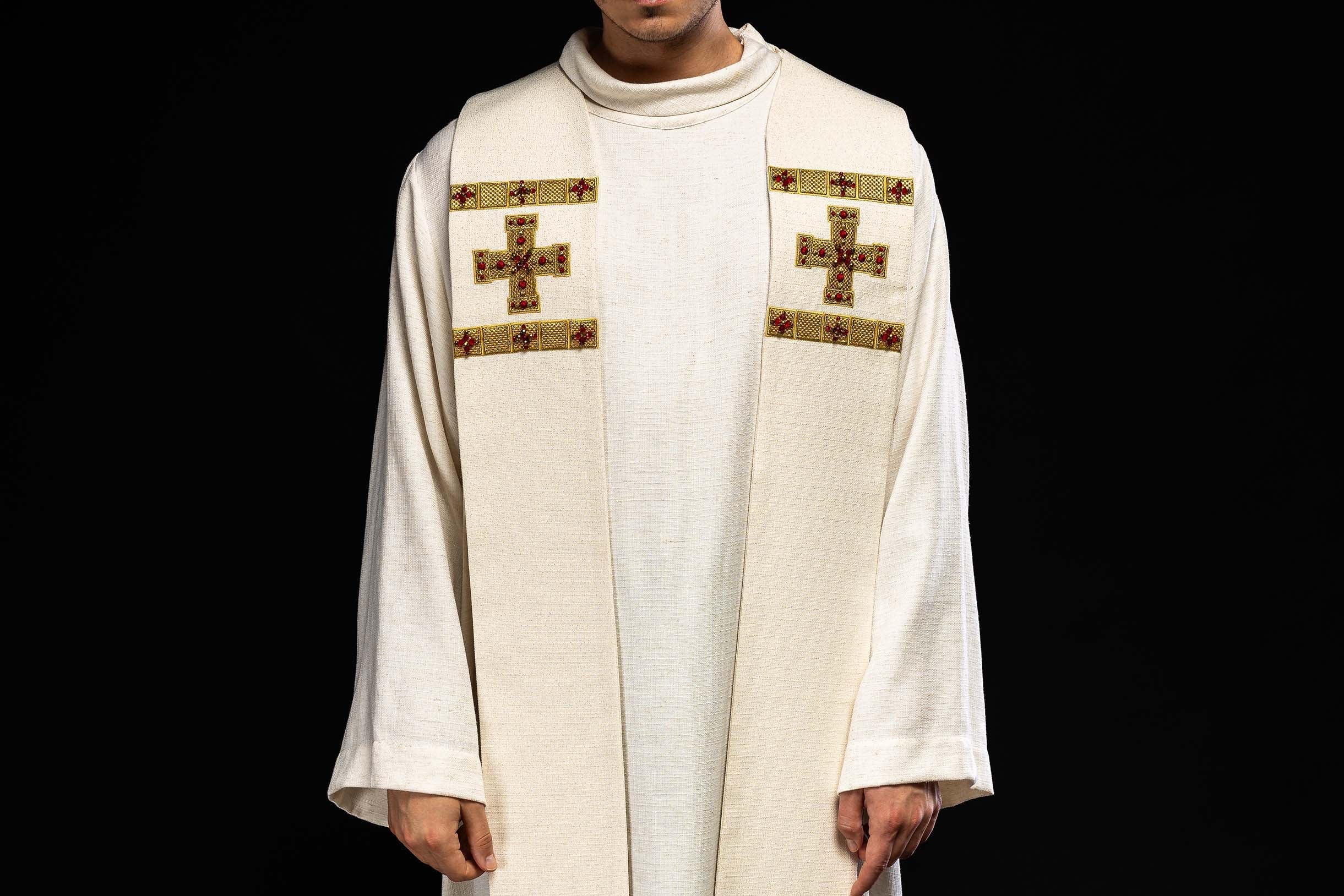 Comment rédiger des annonces paroissiales qui engagent les fidèles ? - CHASUBLES.FR