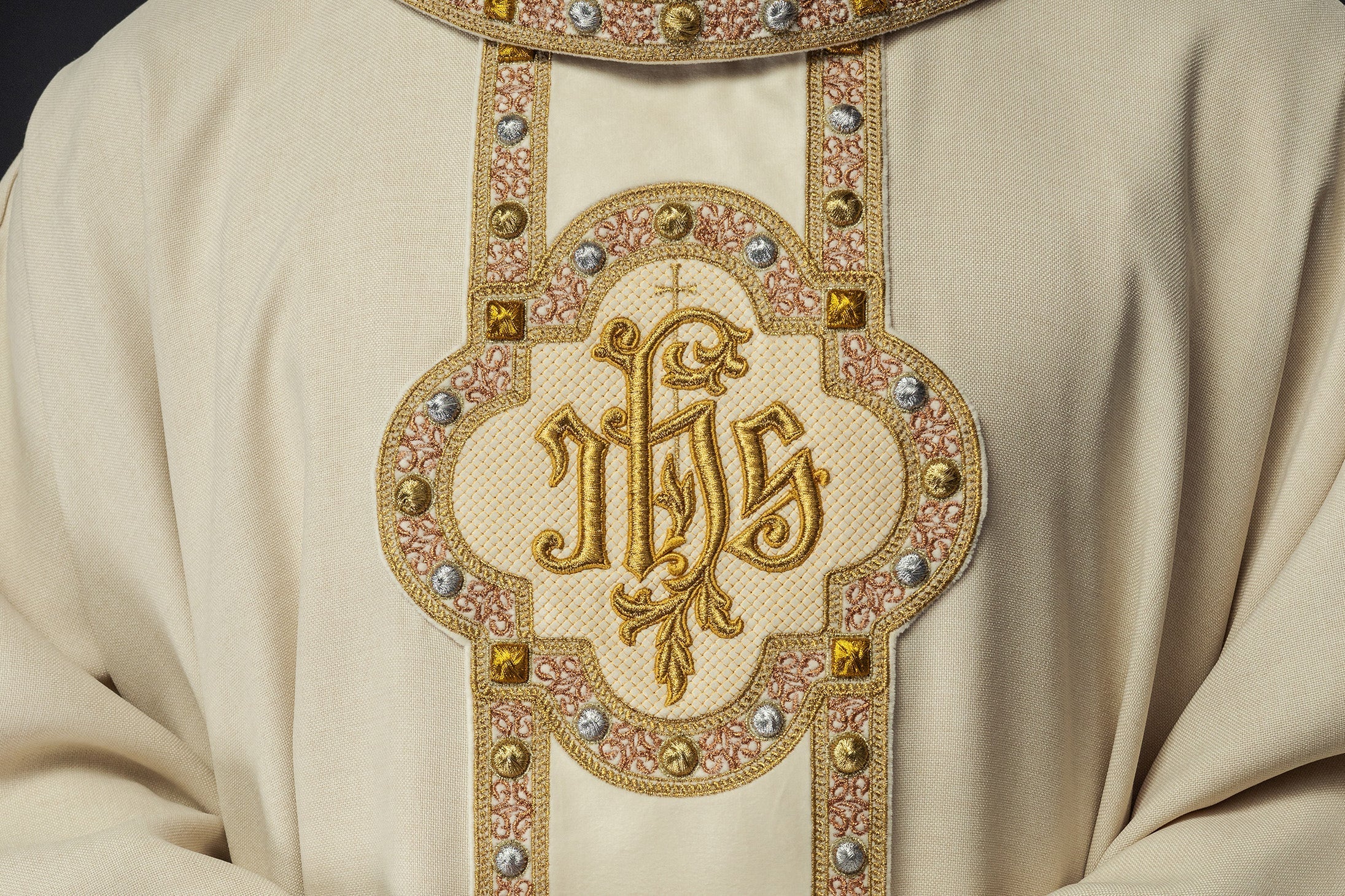 Prières avant le sermon : comment se préparer spirituellement ? - CHASUBLES.FR