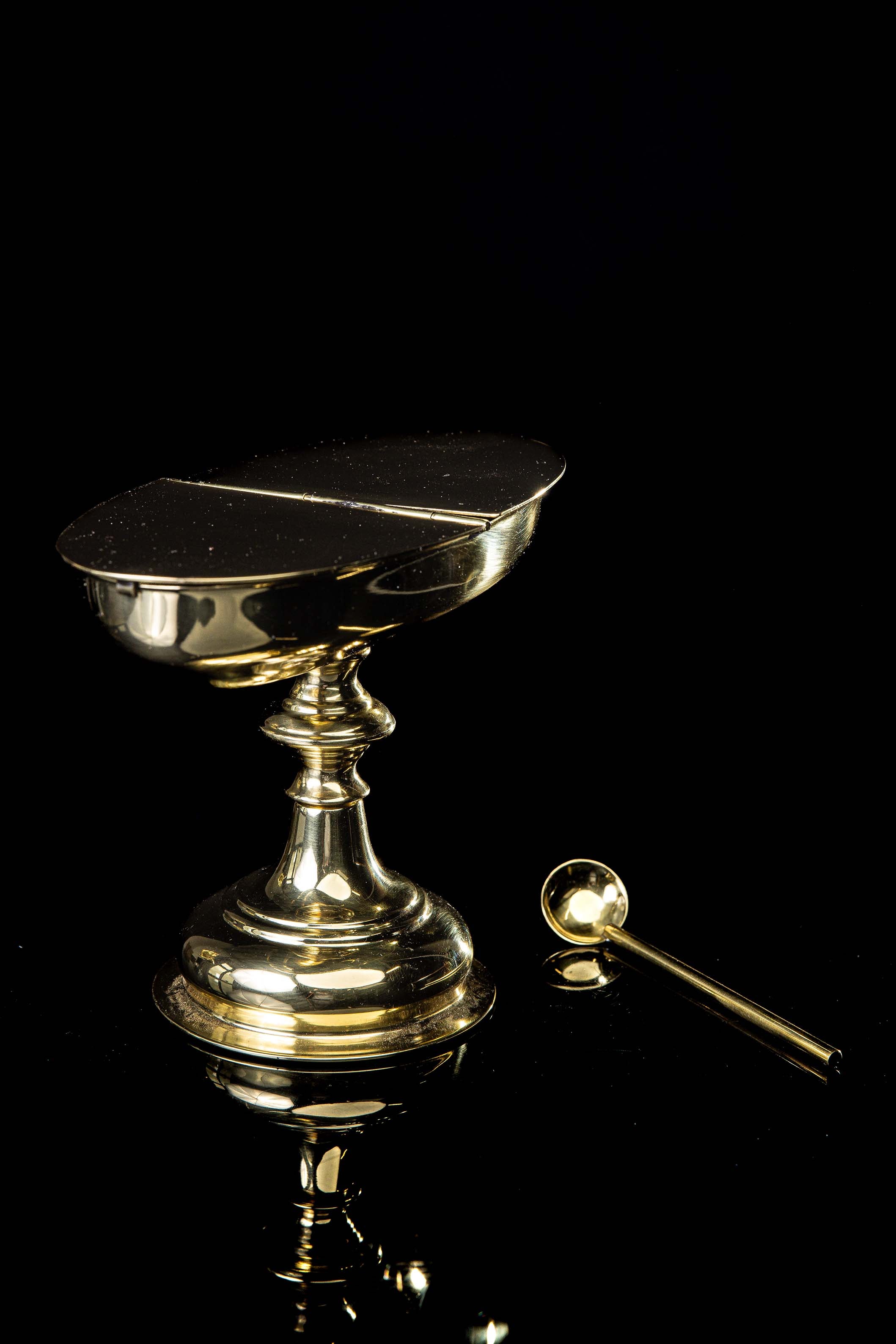 Navette à encens en laiton avec cuillère