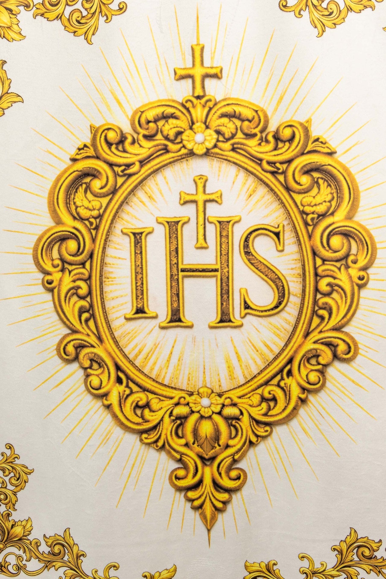 Bannière liturgique imprimée recto verso avec le Sacré-Cœur de Jésus et le christogramme IHS