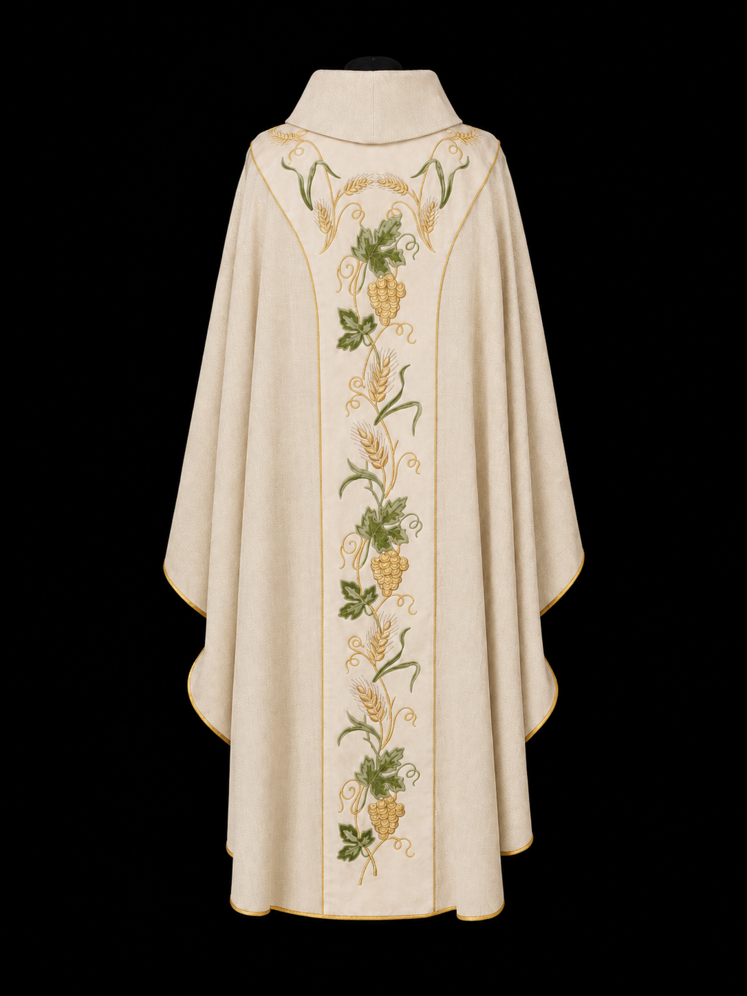 Chasuble avec bande de velours écru et broderie IHS