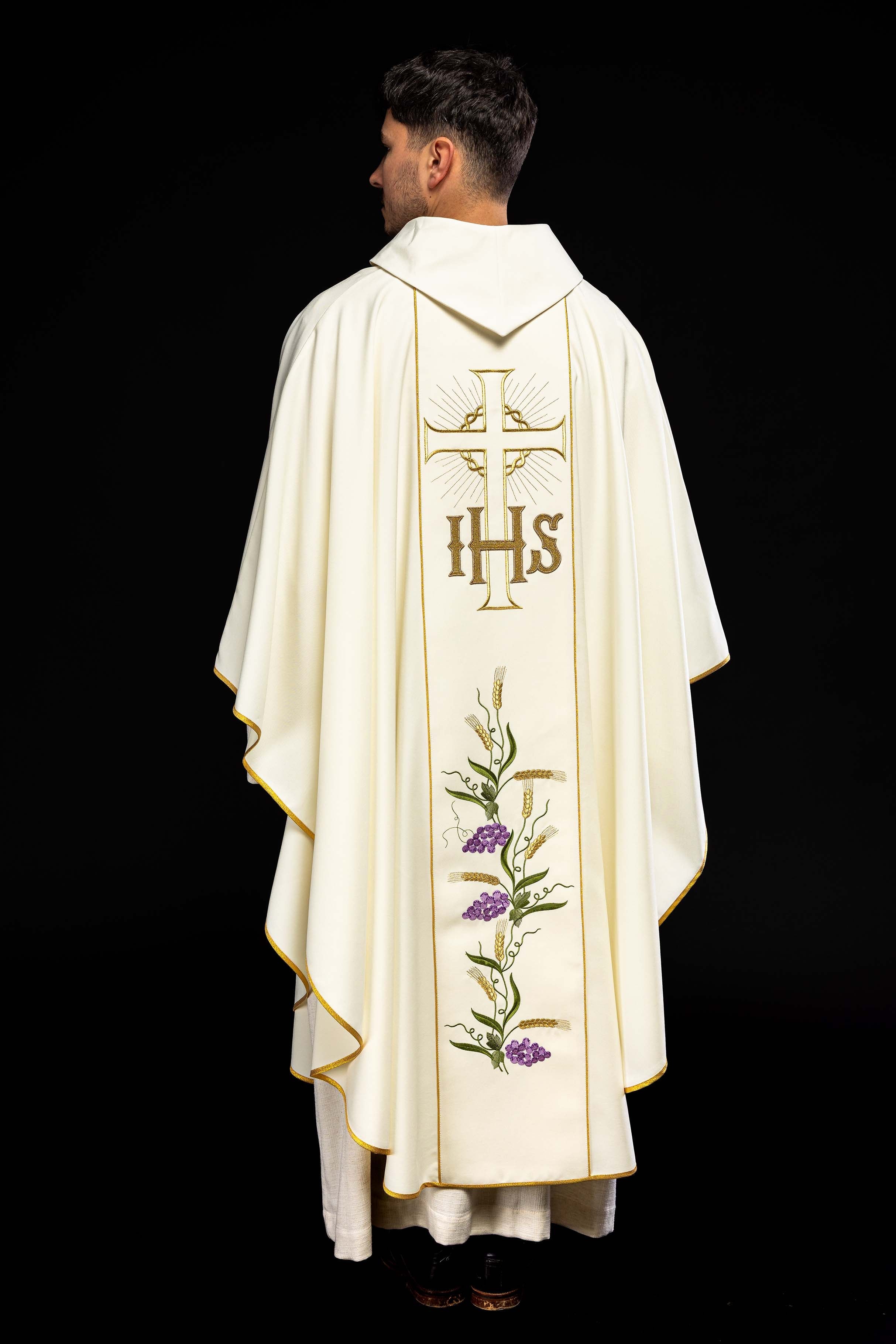 Chasuble avec ceinture IHS décorée de raisins et d'oreilles et passepoil doré