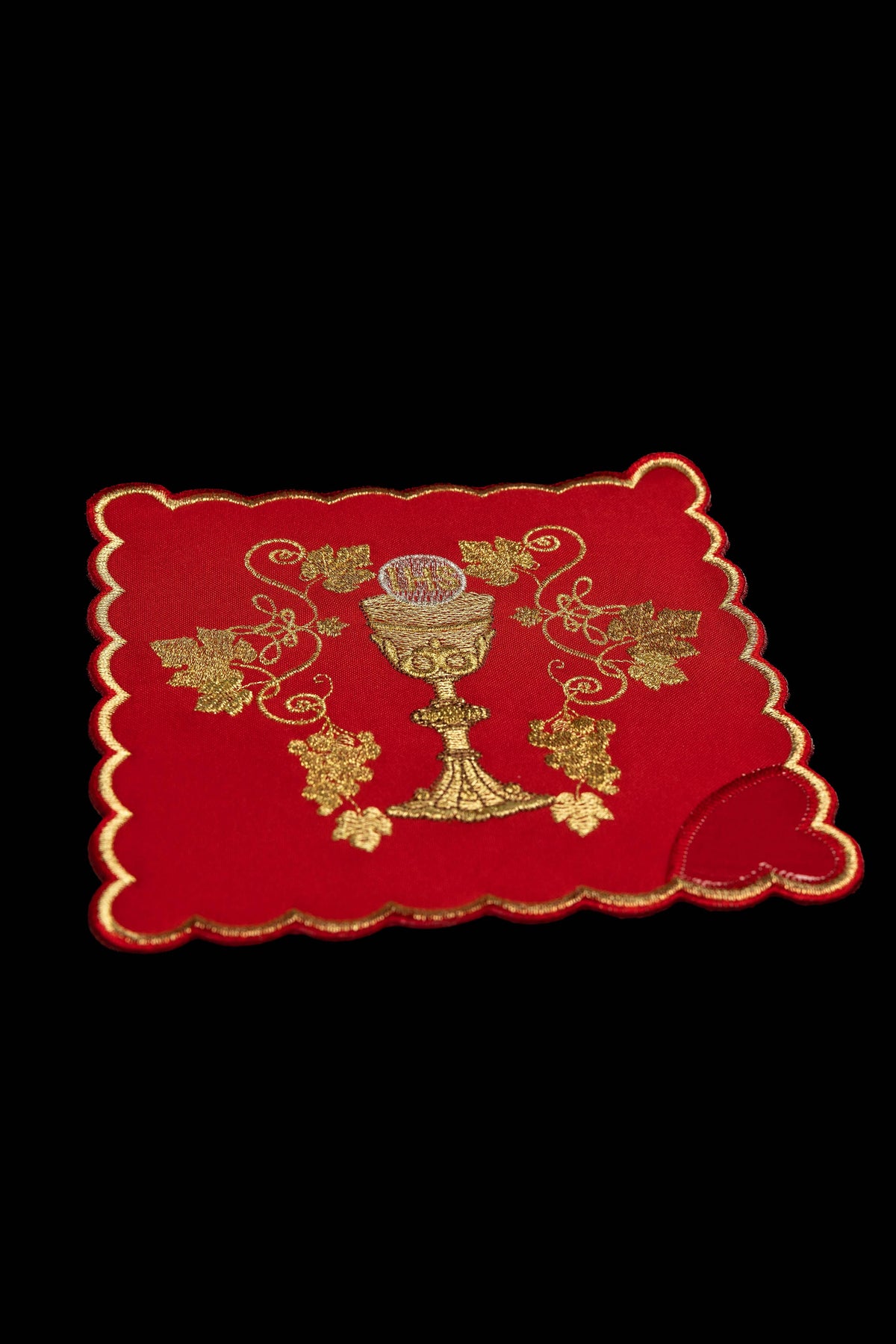 Ensemble de quatre pales de calice brodées avec motif de calice