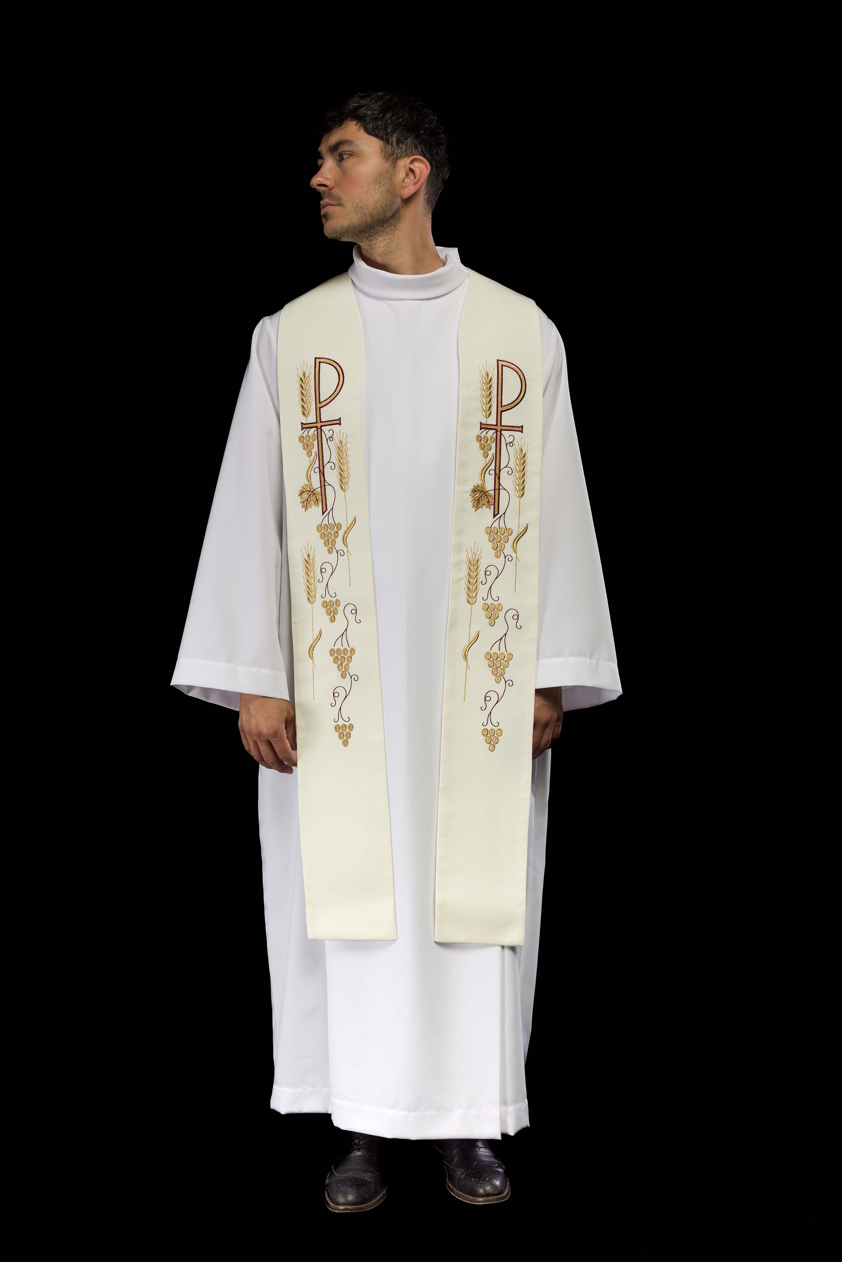 Étole sacerdotale brodée d'une croix et de raisins écru