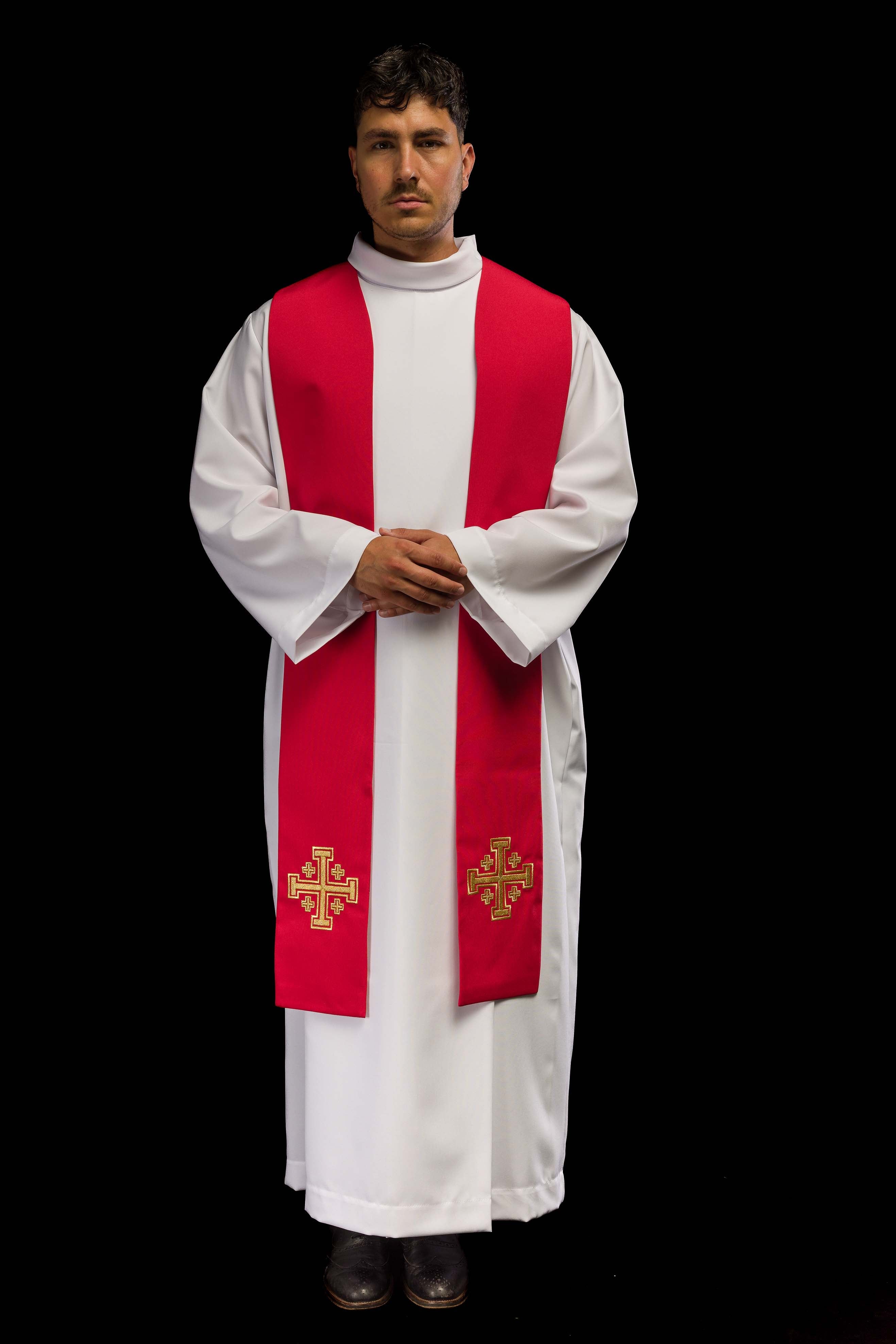 Étole sacerdotale rouge brodée de la croix de Jérusalem