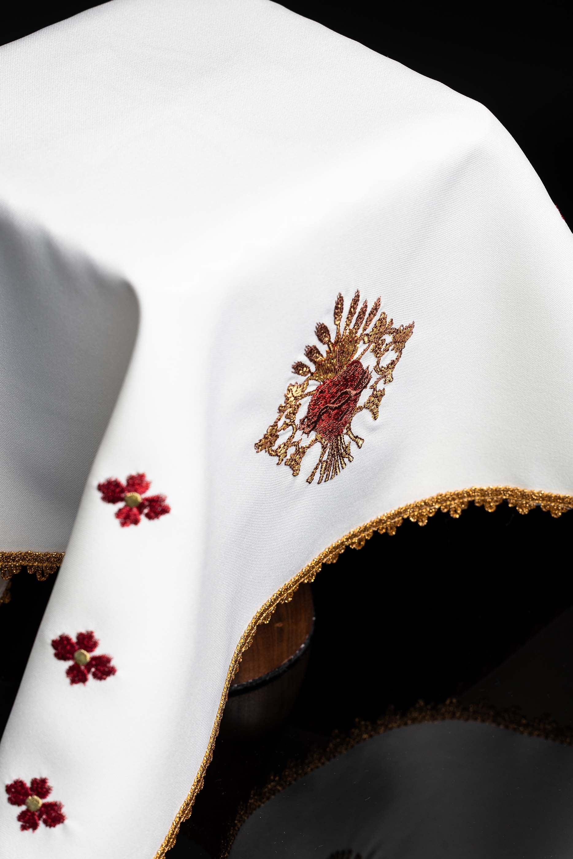 Voile de calice avec symbole brodé du Sacré-Cœur de Jésus