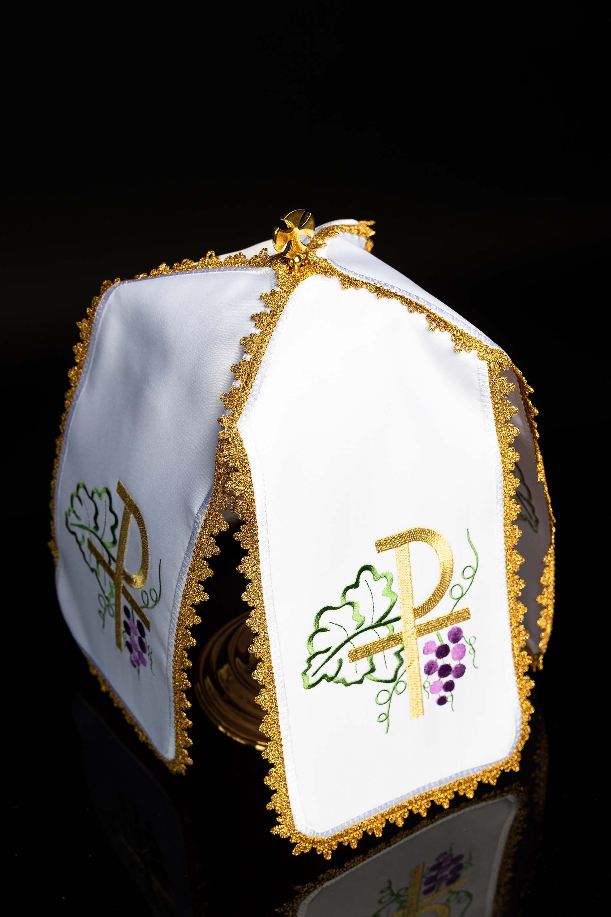 Voile de ciboire avec motif PAX brodé
