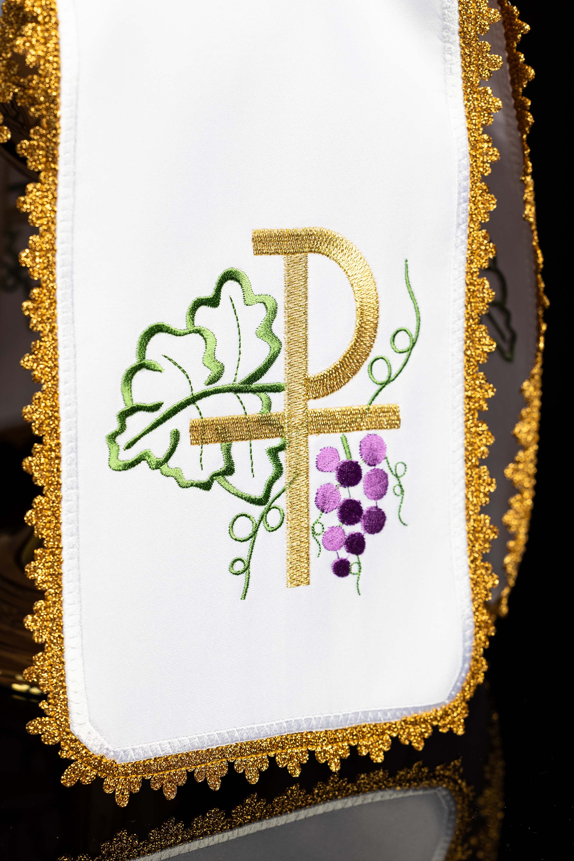 Voile de ciboire avec motif PAX brodé