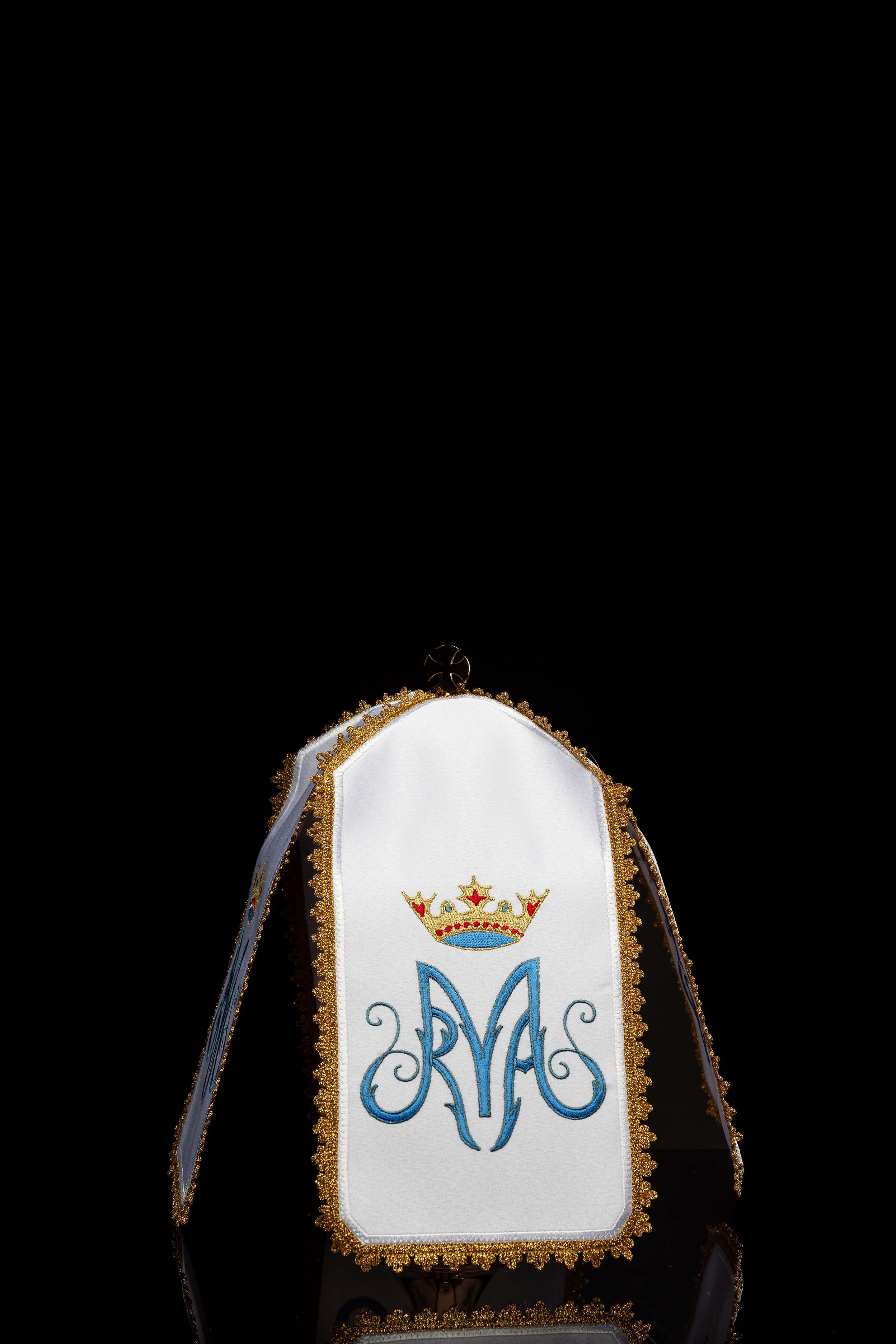 Voile de ciboire avec broderie mariale