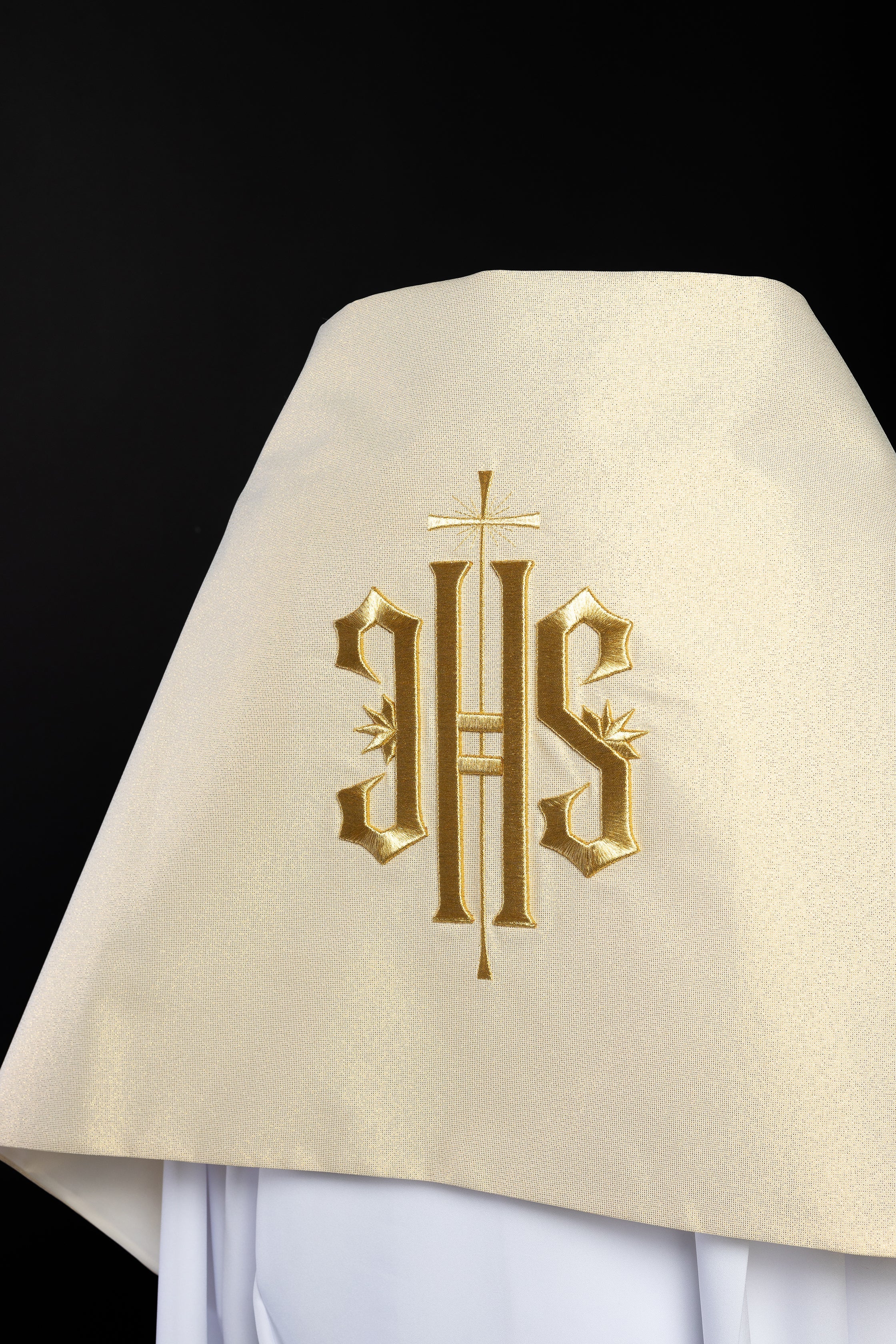 Voile liturgique brodé IHS en or