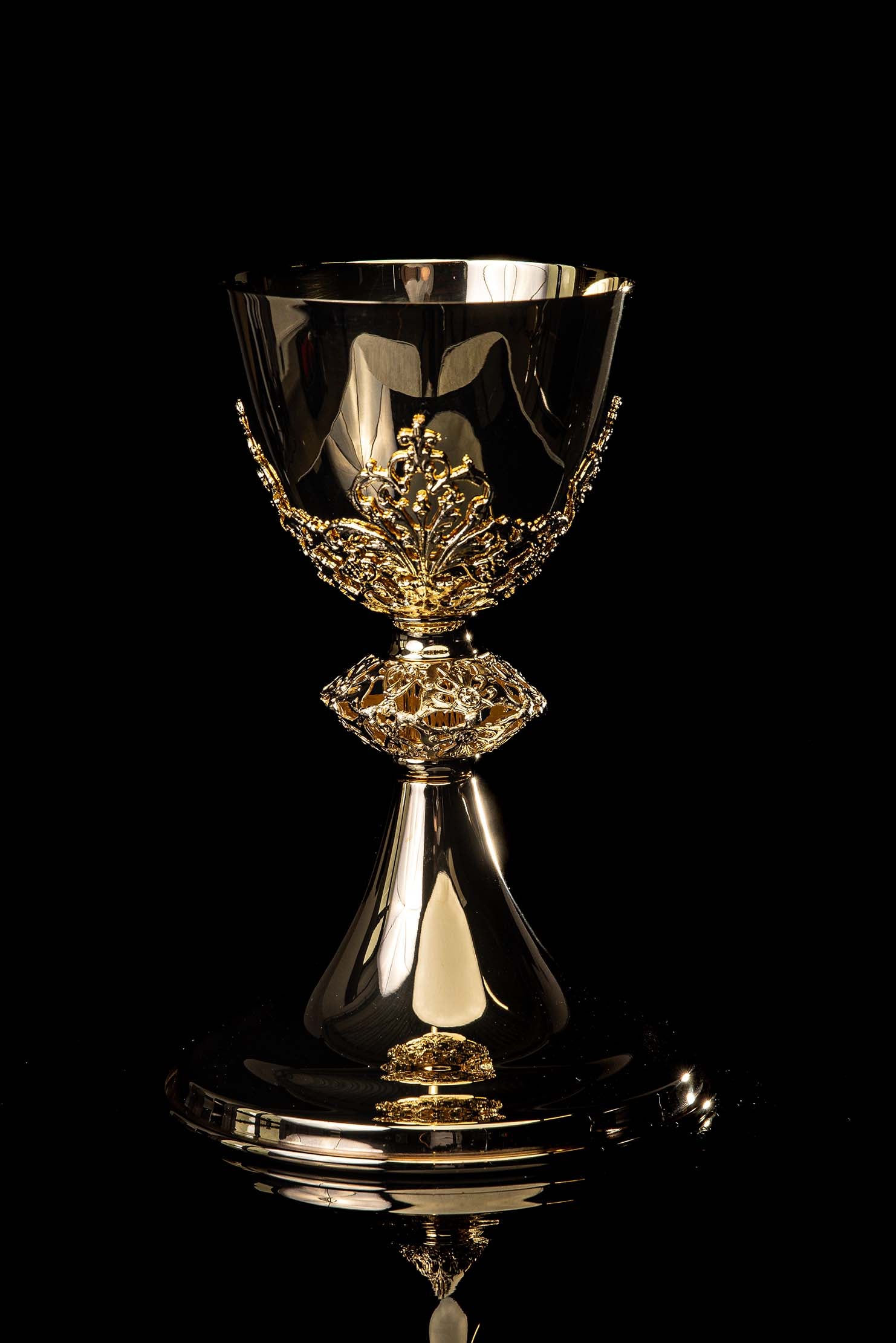 Calice liturgique en laiton doré fait à la main