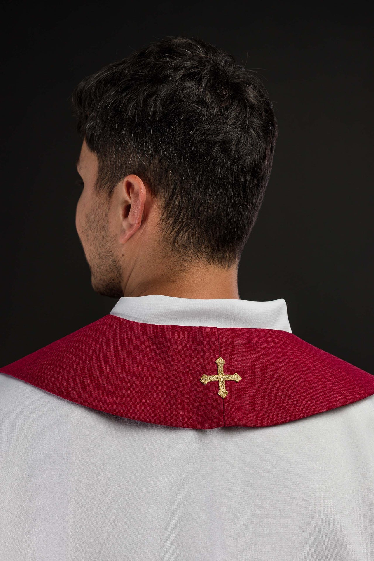 Étole en velours brodée avec le motif IHS de couleur rouge