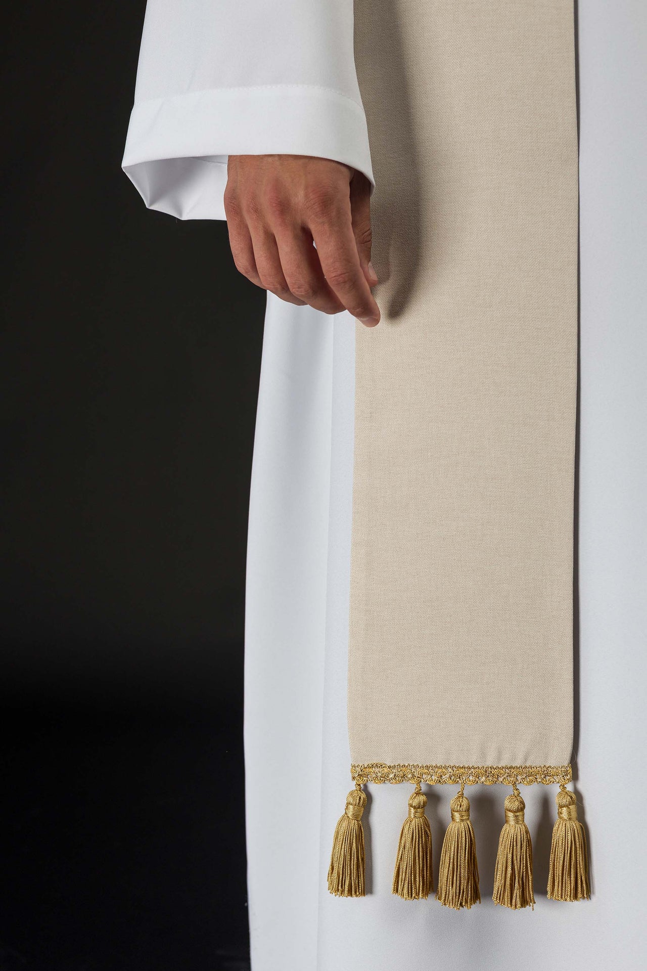 Étole brodée avec le motif IHS en couleur écru