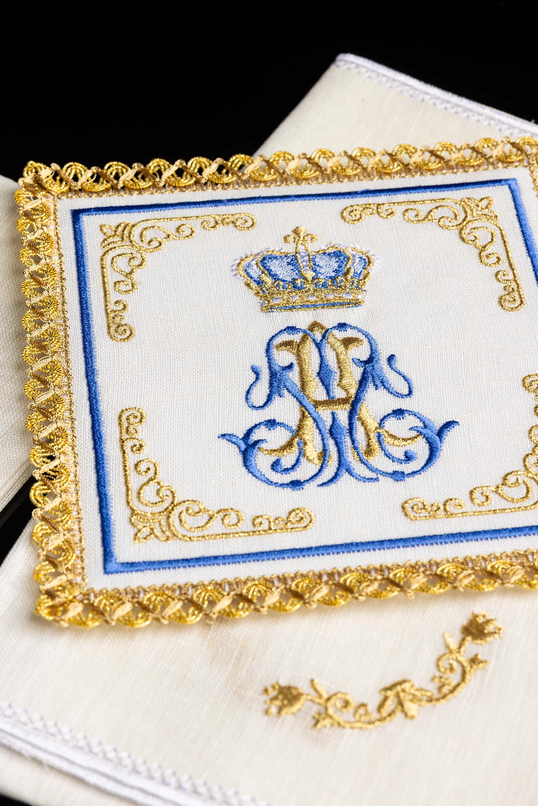 Set de calice en lin avec broderie eucharistique Marianne