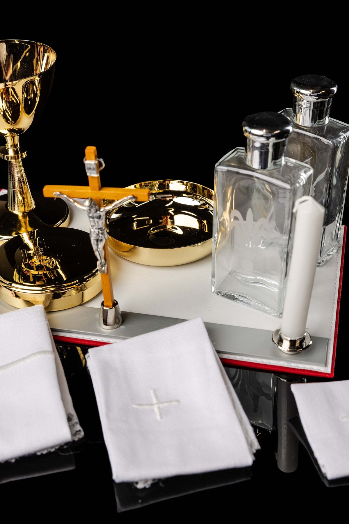 Valise de mission avec équipement liturgique