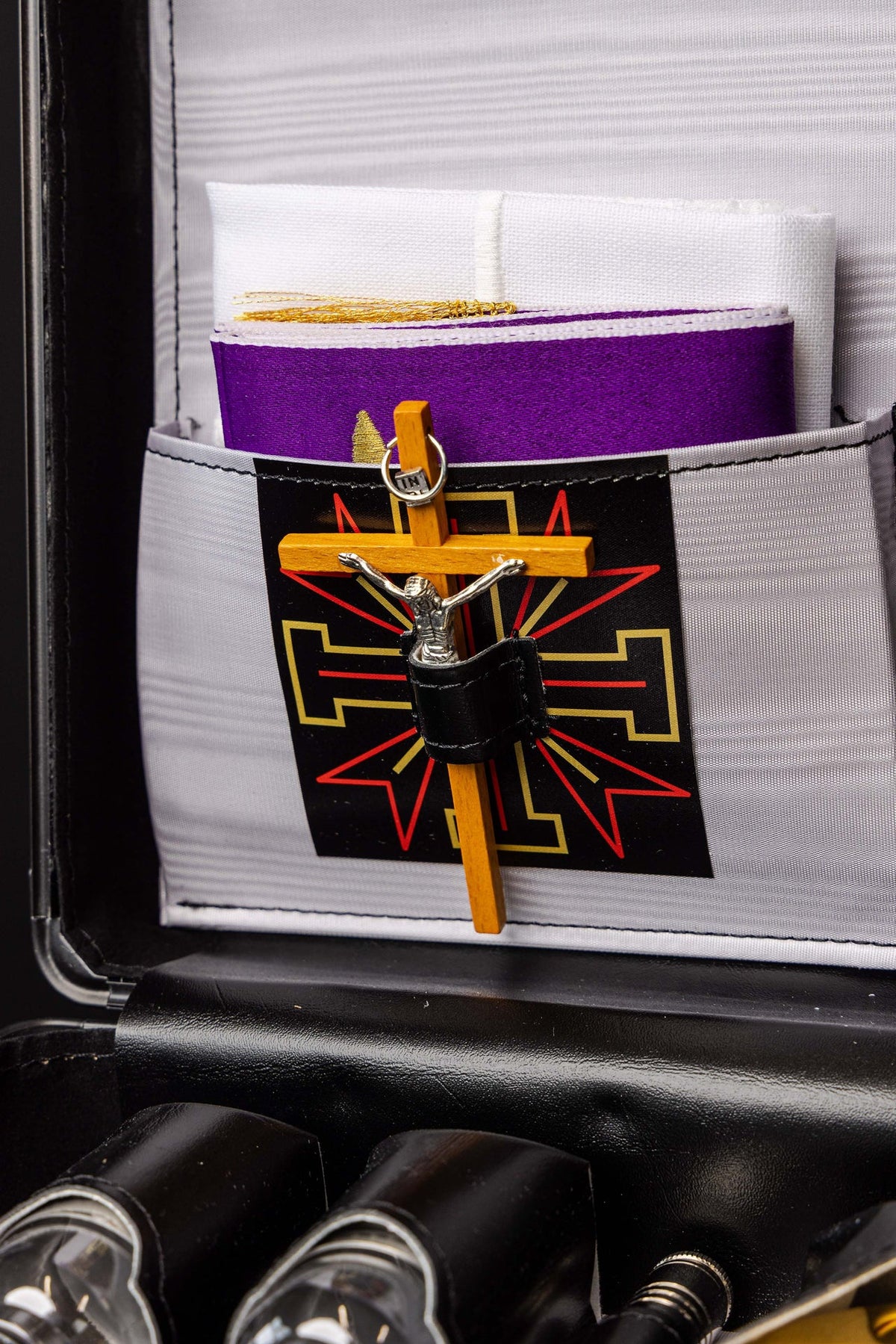 Valise liturgique avec équipement complet
