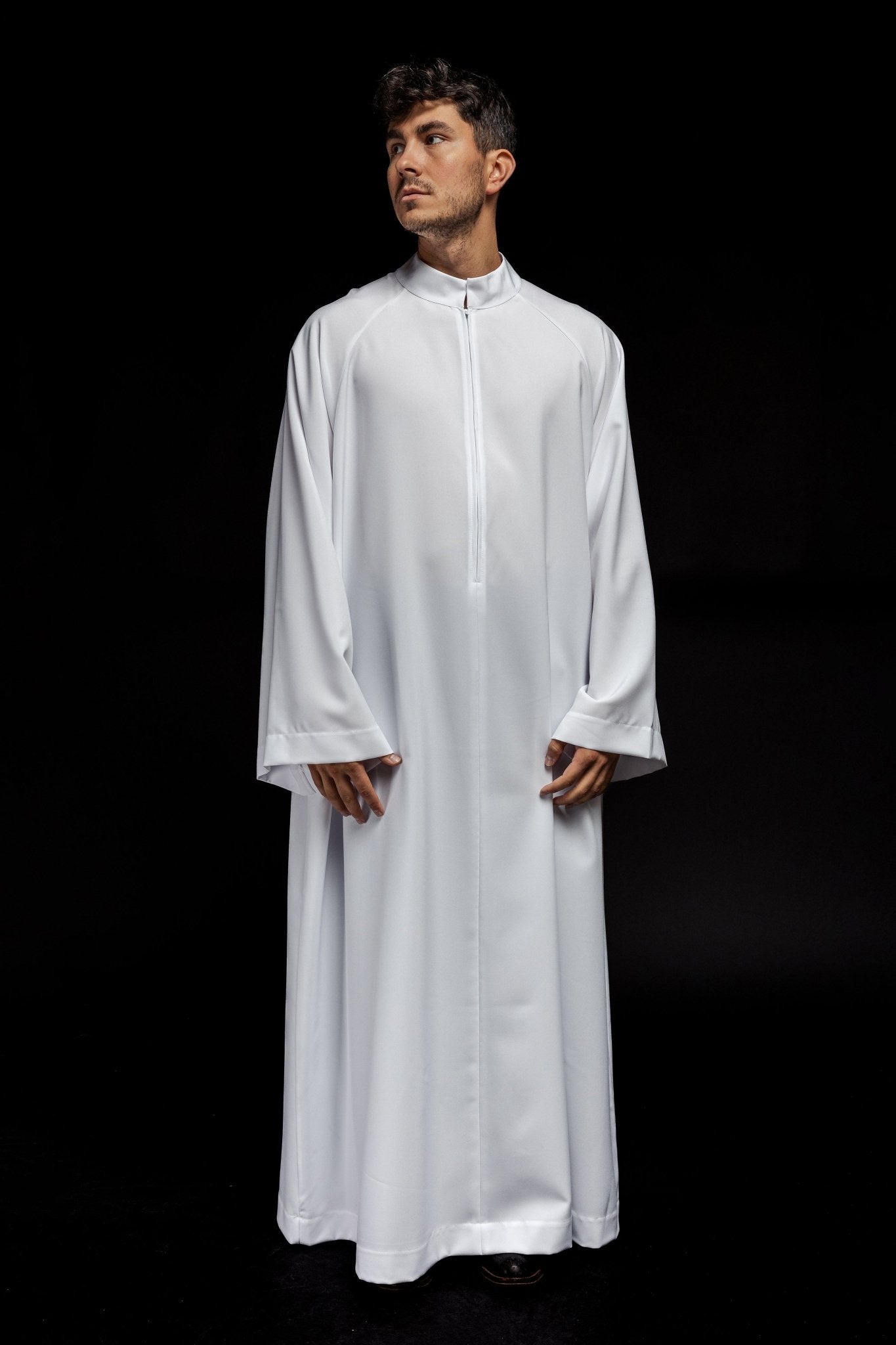 Aube blanche pour prêtre avec fermeture à glissière KAB/024/04/12 155cm/188cm - CHASUBLES.FR