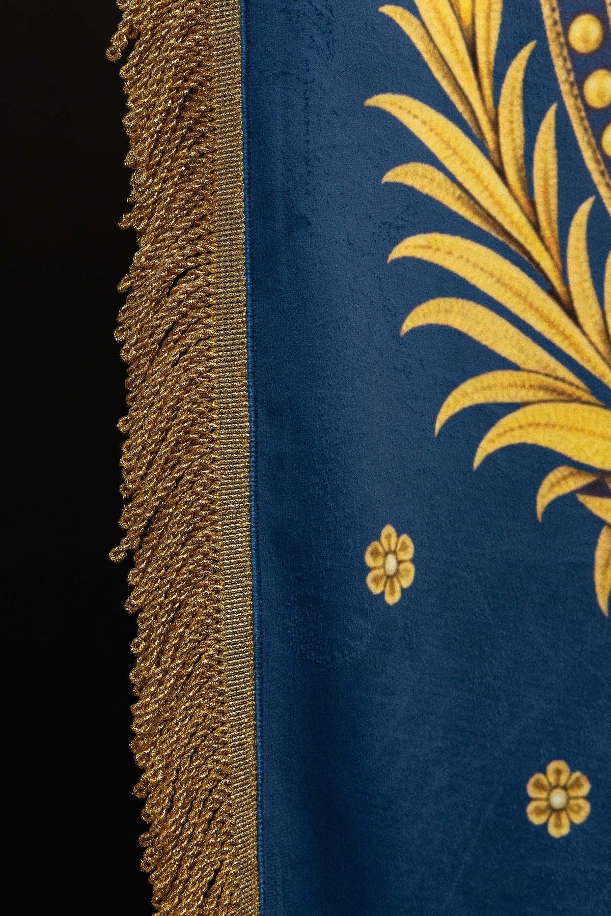 Bannière liturgique imprimée recto verso avec Notre-Dame de l’Assomption et le monogramme marial CHD/005/06-05/109 80*130 - CHASUBLES.FR