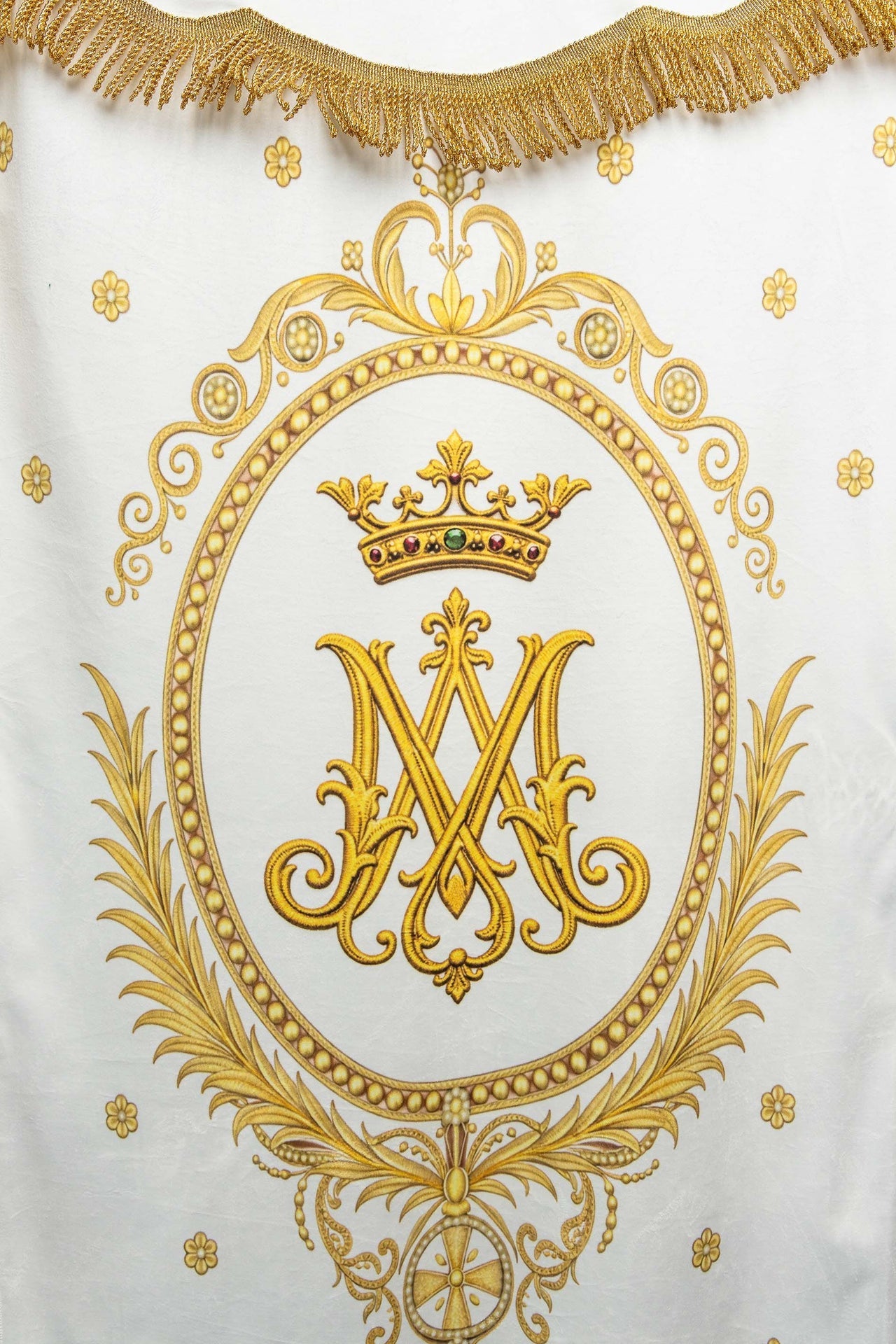 Bannière liturgique imprimée recto verso avec Notre-Dame de l’Assomption et le monogramme marial CHD/005/06-05/109 80*130 - CHASUBLES.FR