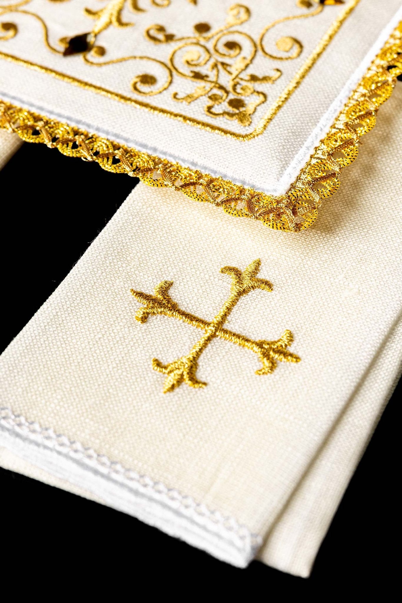 Calice en lin avec croix broderie eucharistique motif de croix S-5013 - CHASUBLES.FR