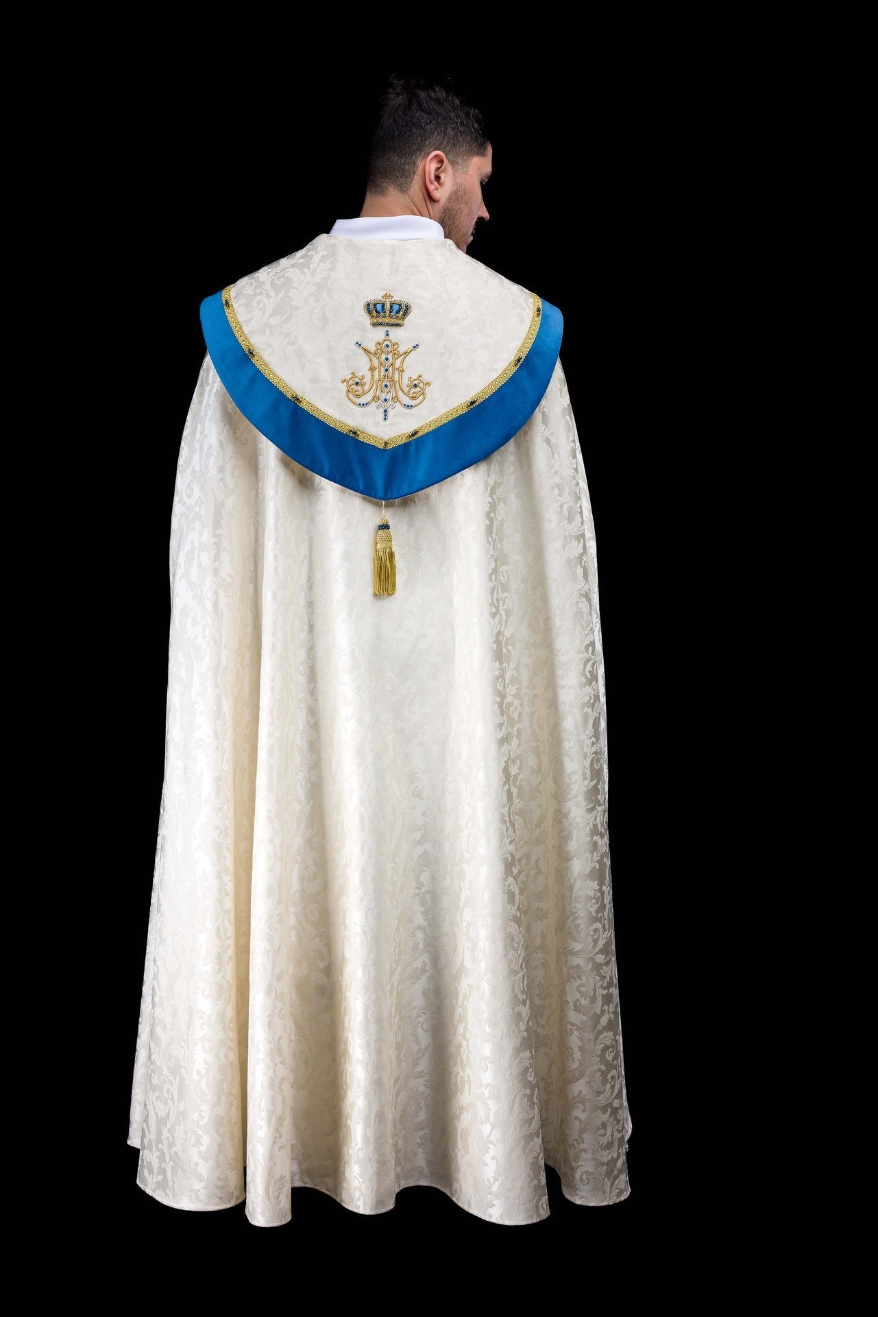 Chape mariale réalisée à la main avec pierres naturelles Handmade 3006 HM/3006/05/88 145cm - CHASUBLES.FR