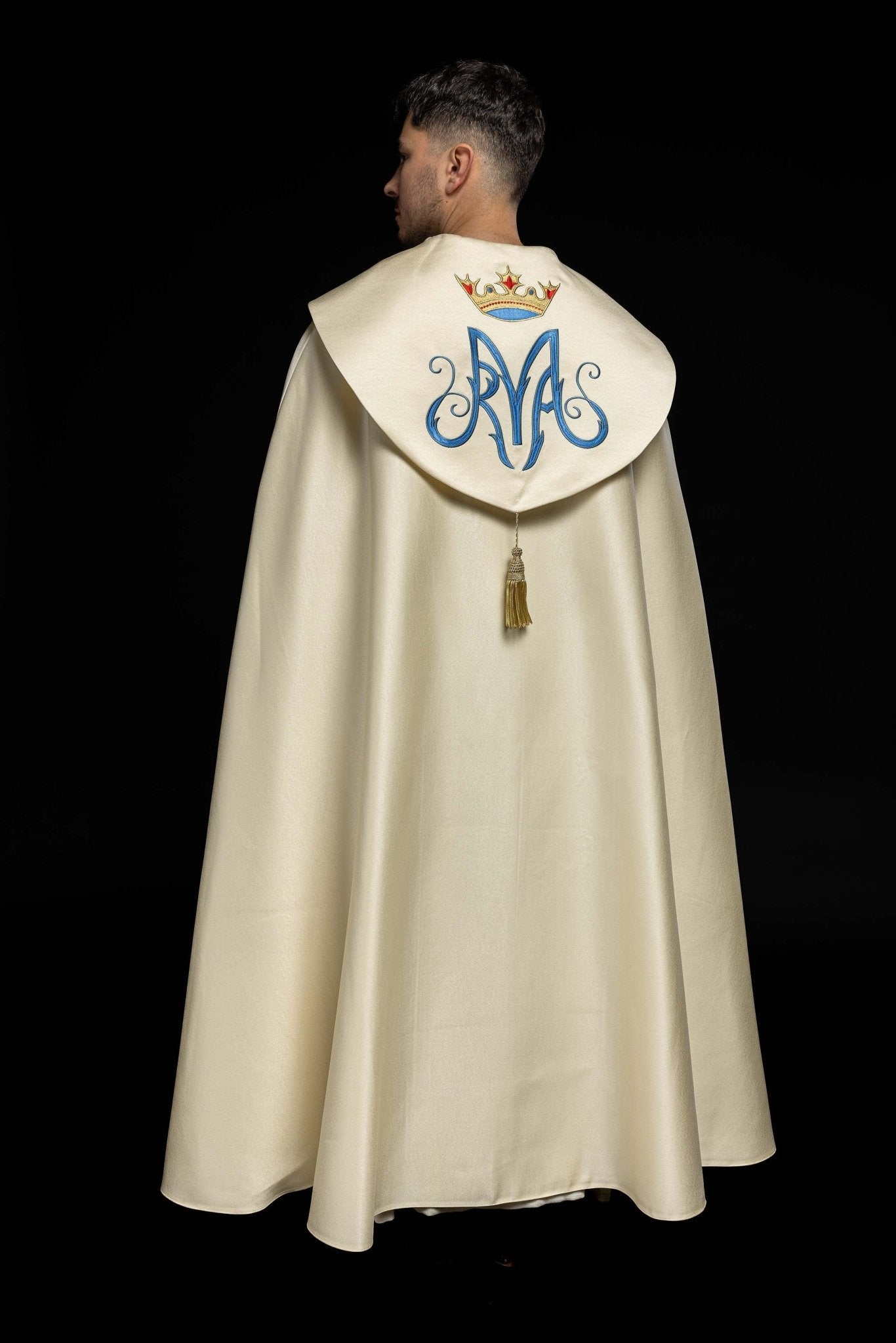 Chape pluviale brodée mariale écru KKP/127/05/20 ECRU SAT. POMPON 145cm - CHASUBLES.FR
