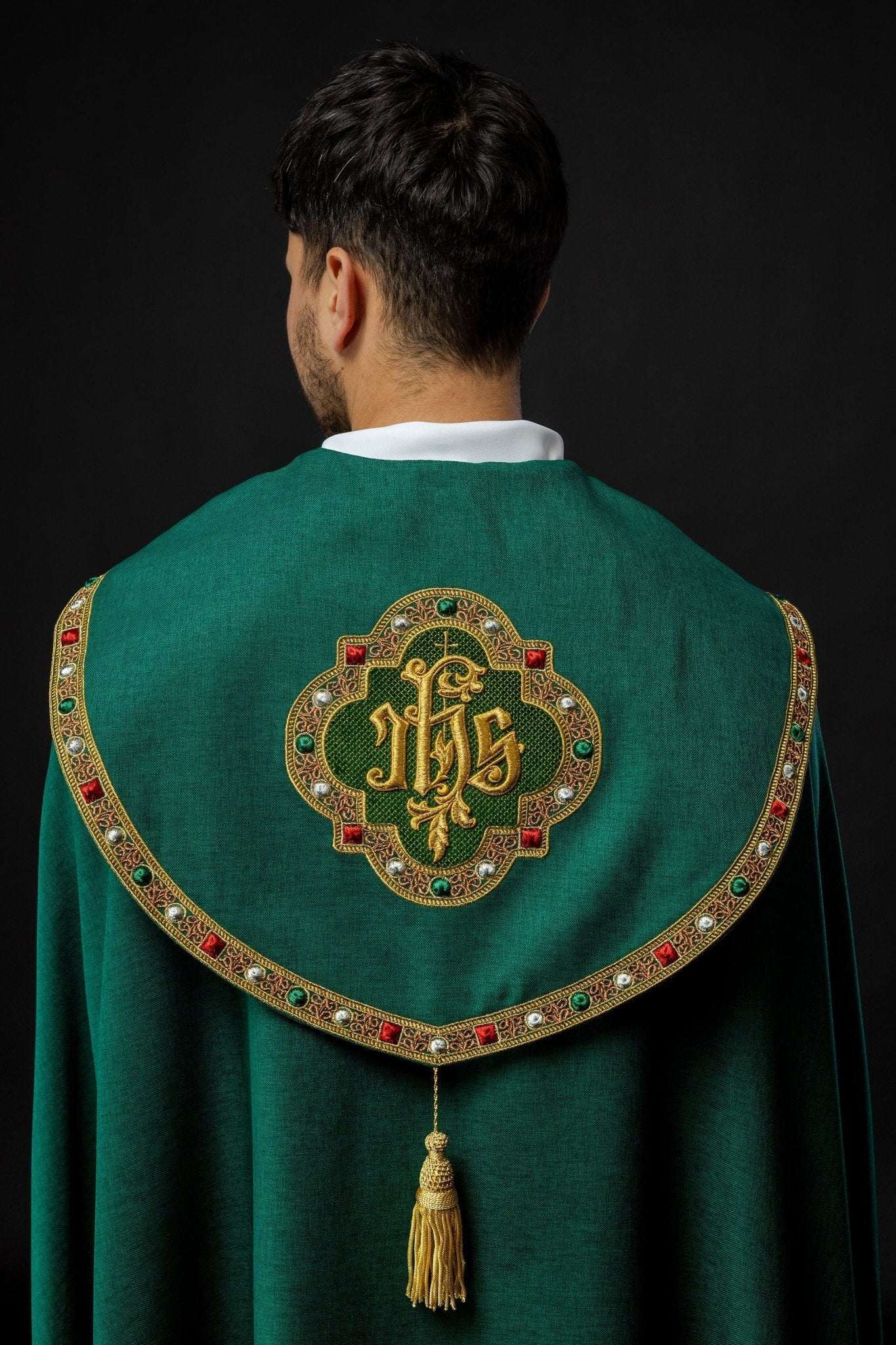 Chapelle liturgique verte avec IHS doré S - 3067 - 01 - 70 150cm - CHASUBLES.FR