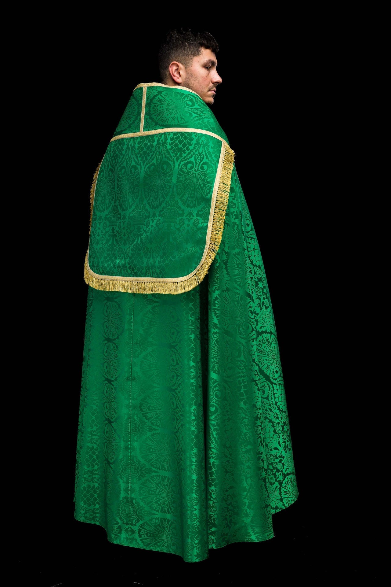 Chapelle romaine en tissu jacquard uni – verte KKP/159/01/83 145cm - CHASUBLES.FR