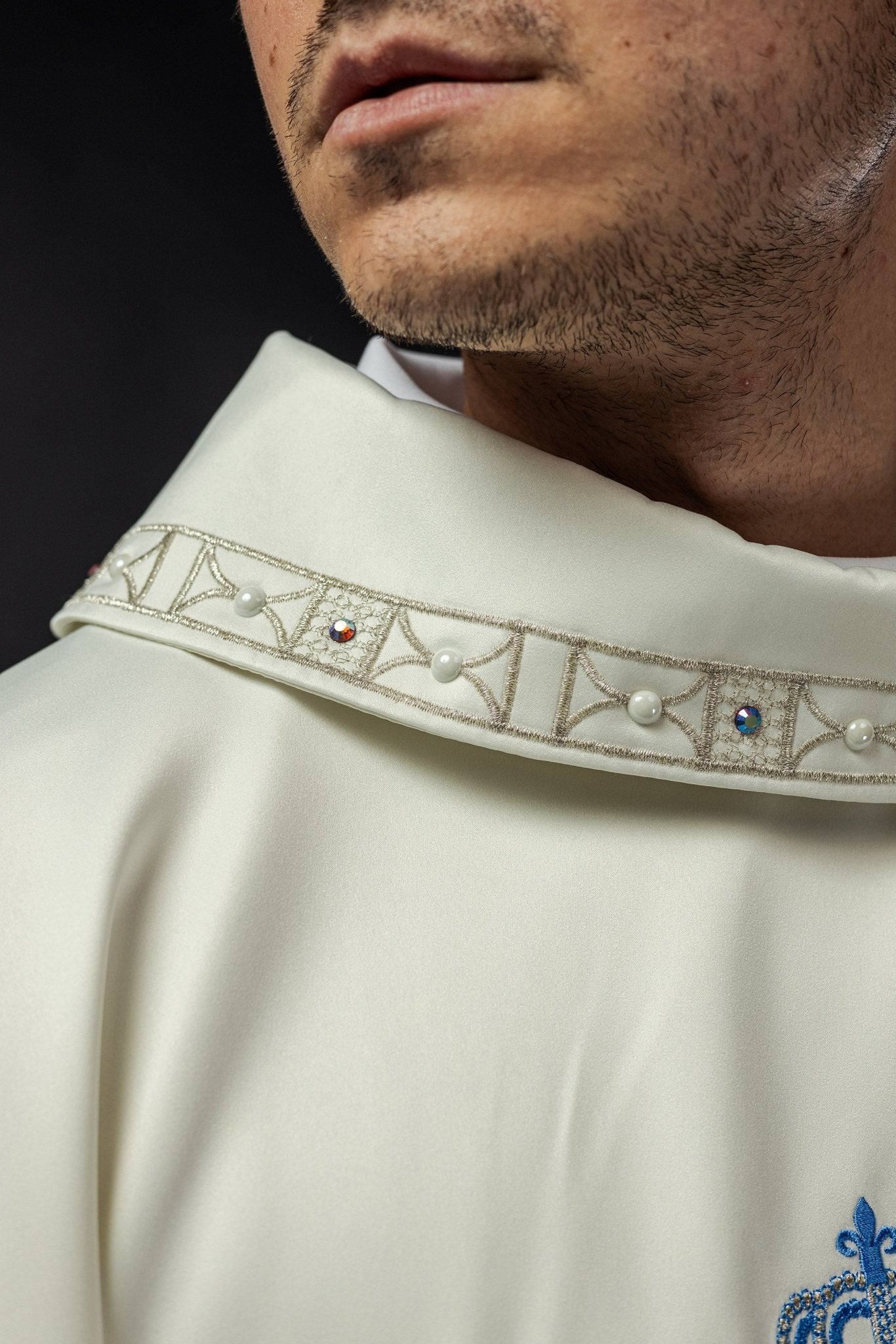 Chasuble avec Marianne brodée LE/7041/05 - CHASUBLES.FR