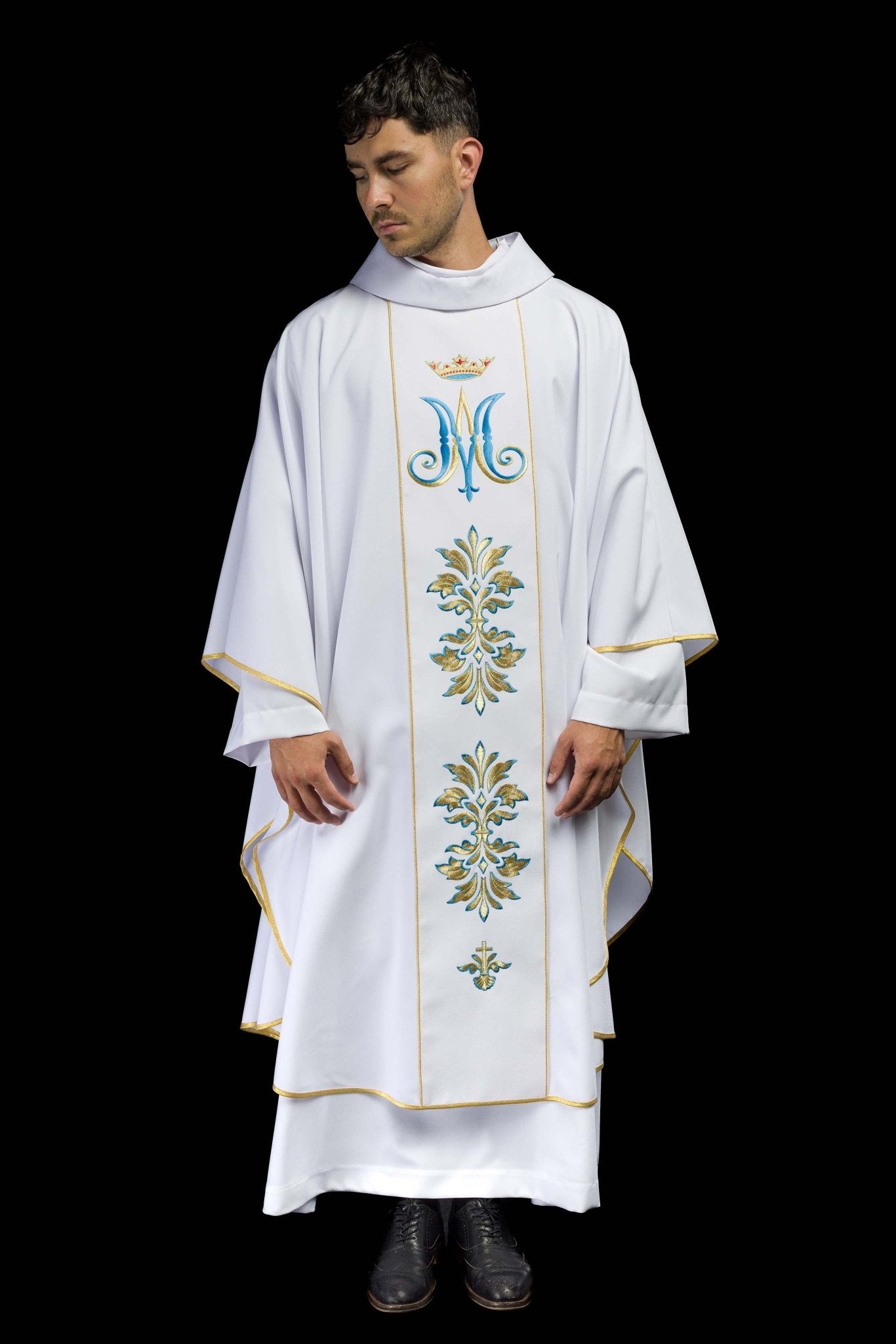 Chasuble brodée avec motif marial Blanc KOR/061/04/01 BIAŁY - CHASUBLES.FR