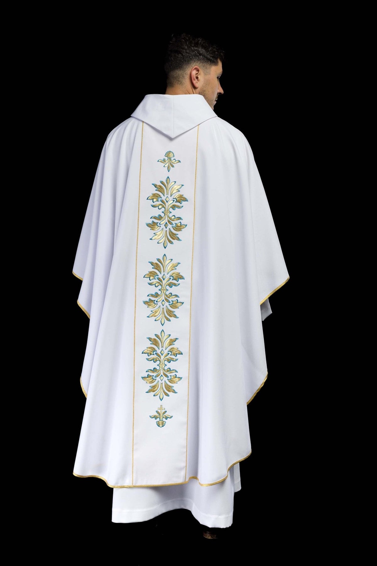 Chasuble brodée avec motif marial Blanc KOR/061/04/01 BIAŁY - CHASUBLES.FR