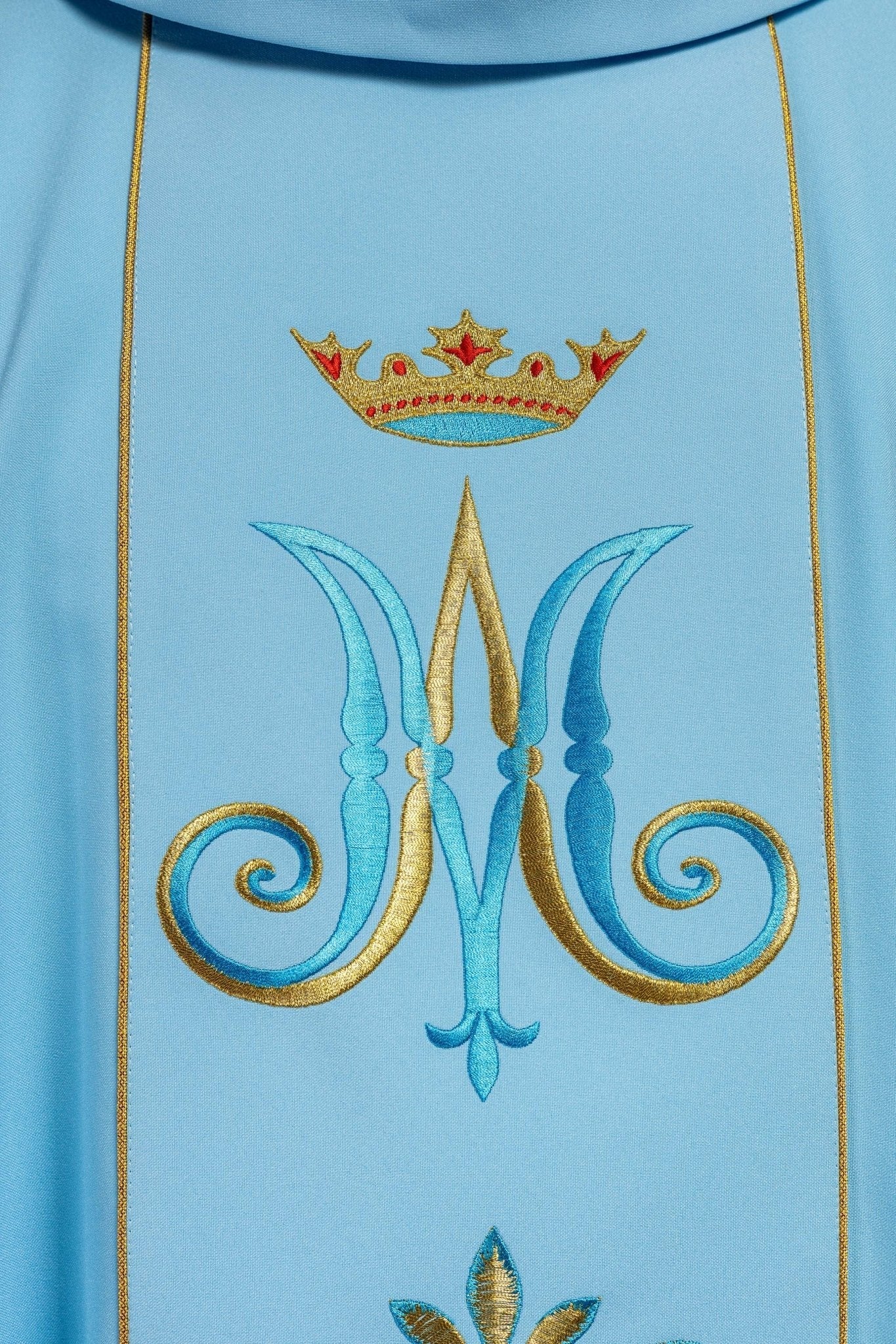 Chasuble brodée avec motif marial Bleu KOR/061/06/01 NIEBIESKI - CHASUBLES.FR
