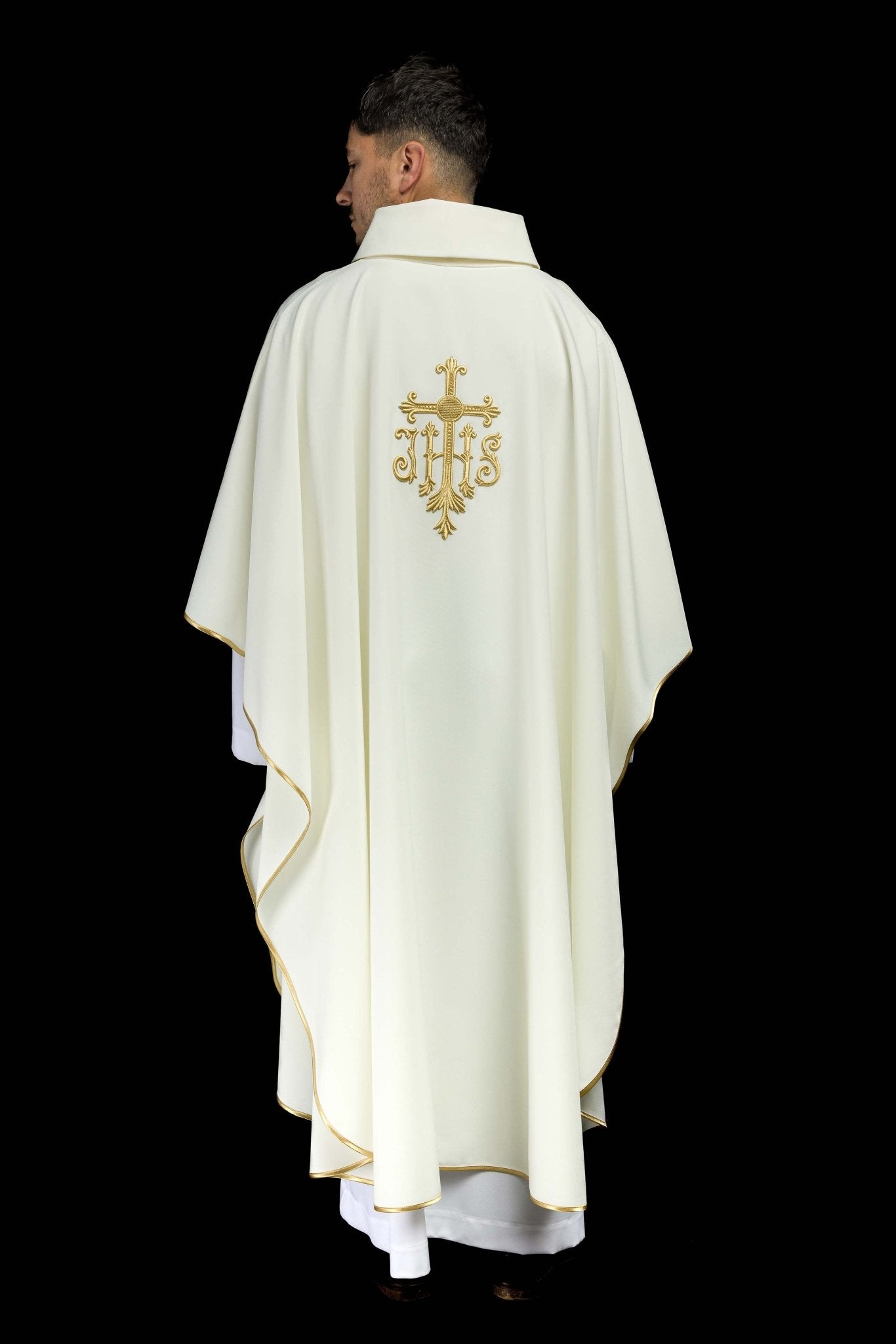 Chasuble brodée en croix écrue KOR/255/05/12 - CHASUBLES.FR