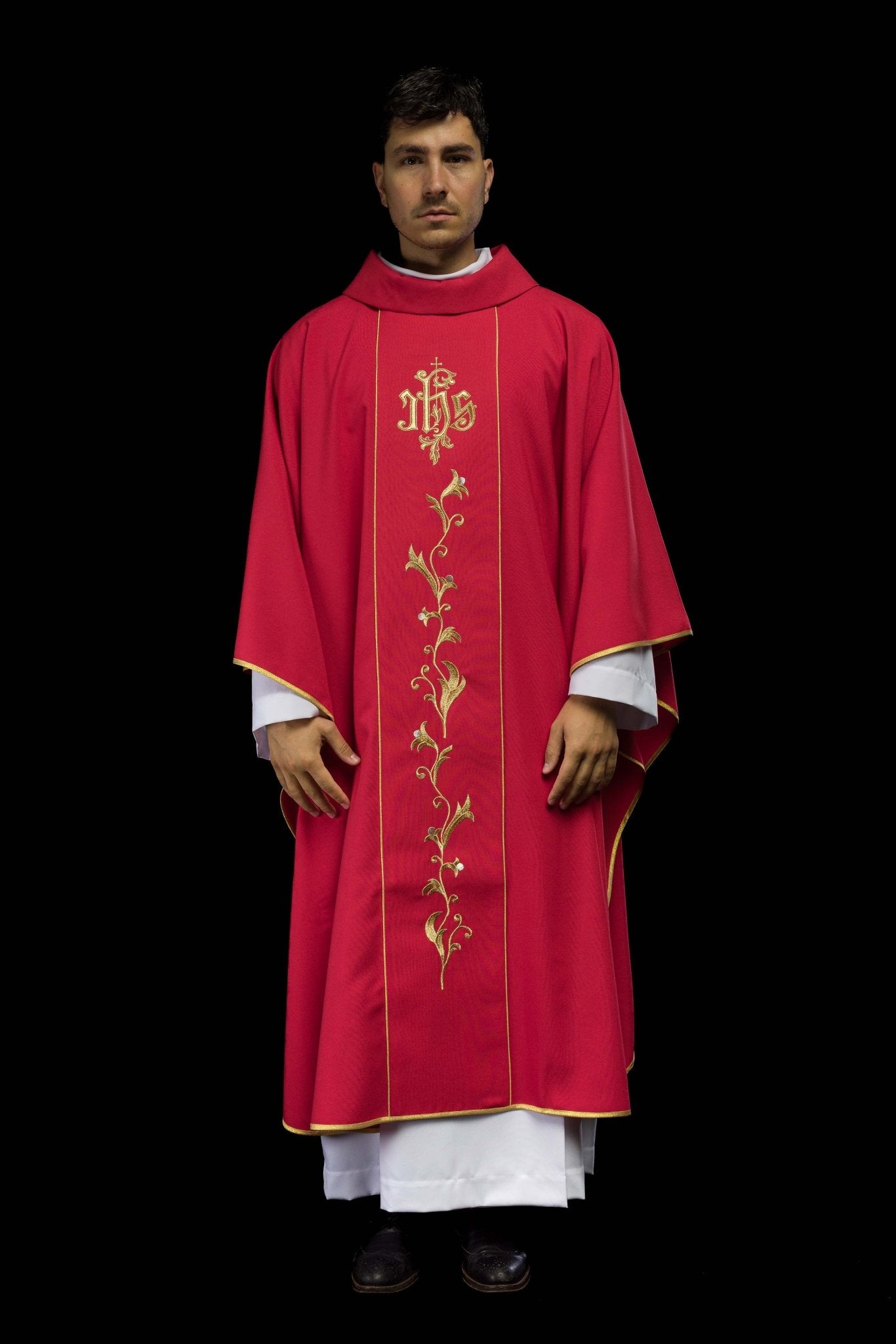 Chasuble brodée IHS avec ornements KOR/189/02/01 CZERWONY - CHASUBLES.FR