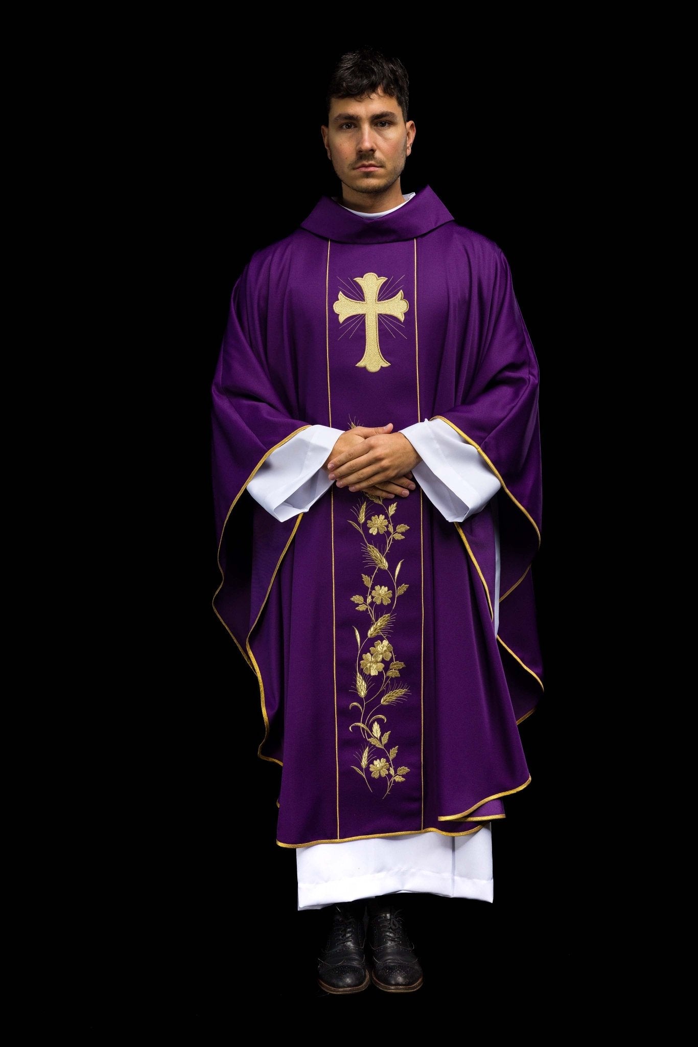 Chasuble Croix et oreilles en violet KOR/375/03/53 FIOLET - CHASUBLES.FR