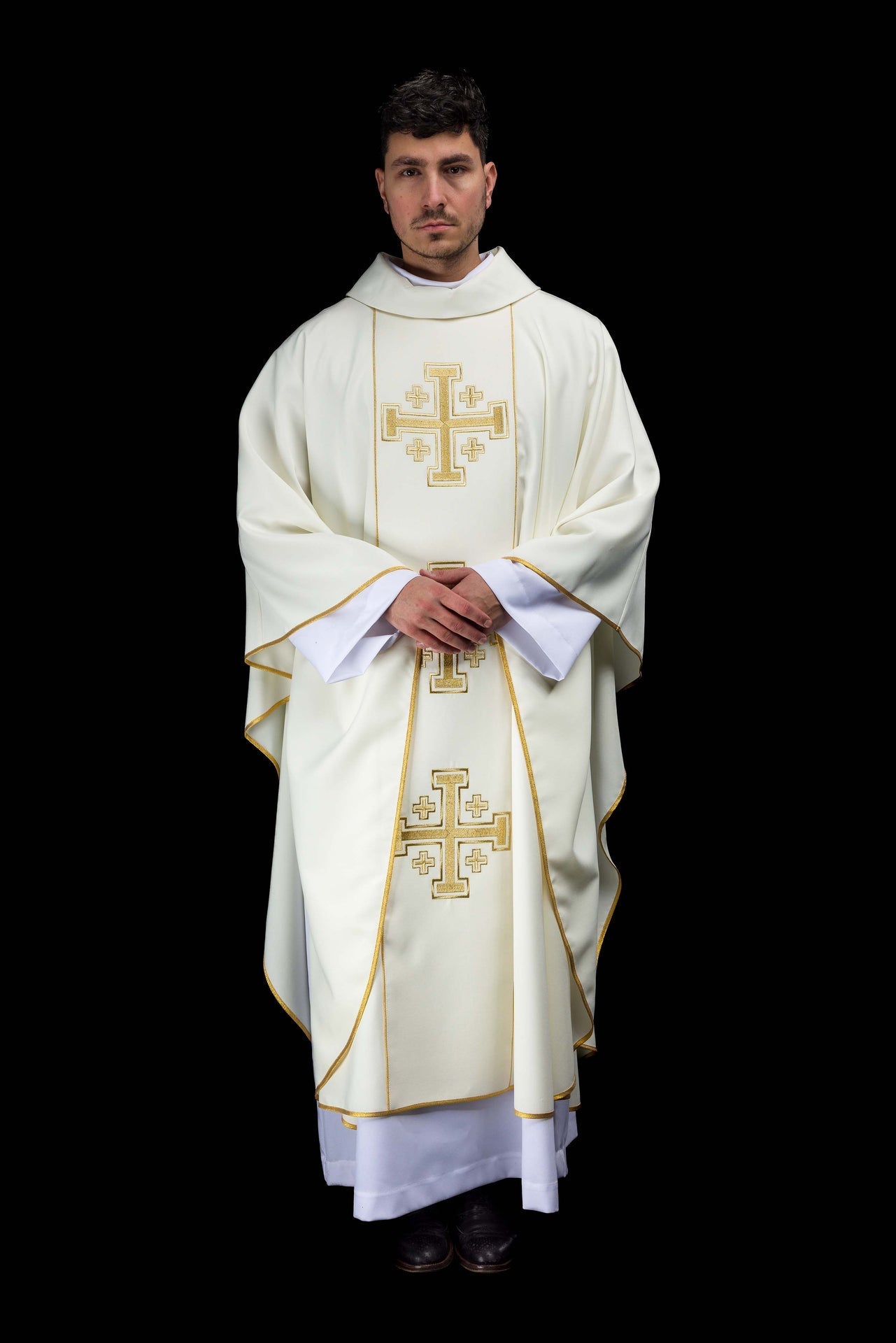 Chasuble écrue brodée avec bande et croix de Jérusalem KDT/7046/05/01 - CHASUBLES.FR