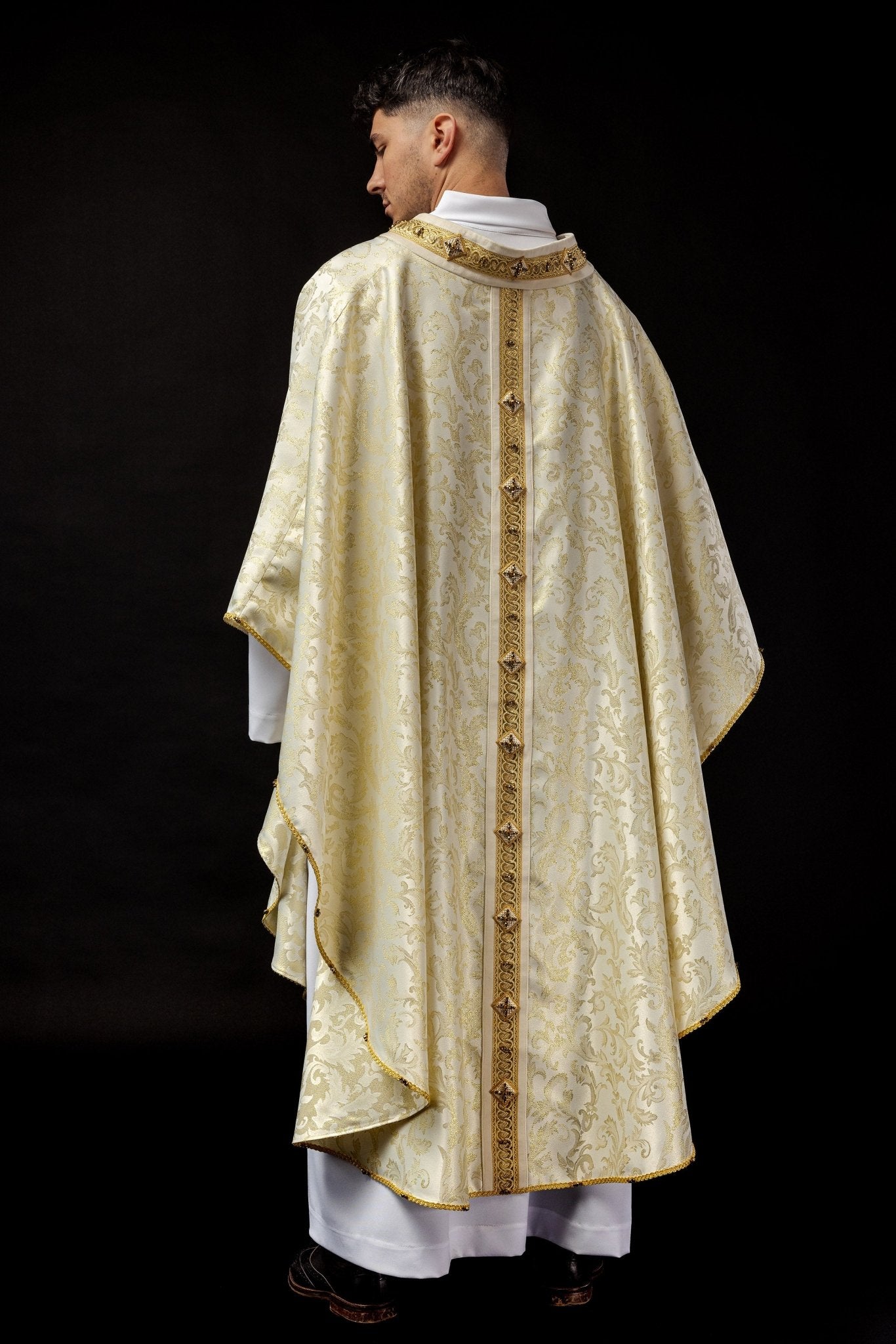 Chasuble faite à la main avec pierres naturelles Fait à la main 7003 HM/7003/05/90 - CHASUBLES.FR