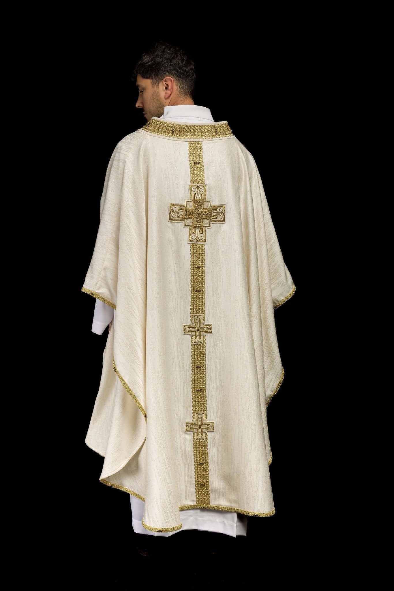 Chasuble faite à la main avec pierres naturelles Handmade 7015 Écru HM/7015/05/99 - CHASUBLES.FR