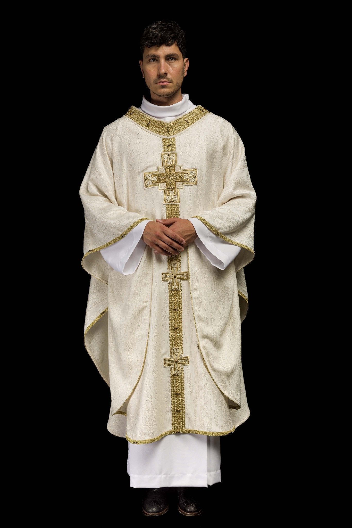 Chasuble faite à la main avec pierres naturelles Handmade 7015 Écru HM/7015/05/99 - CHASUBLES.FR