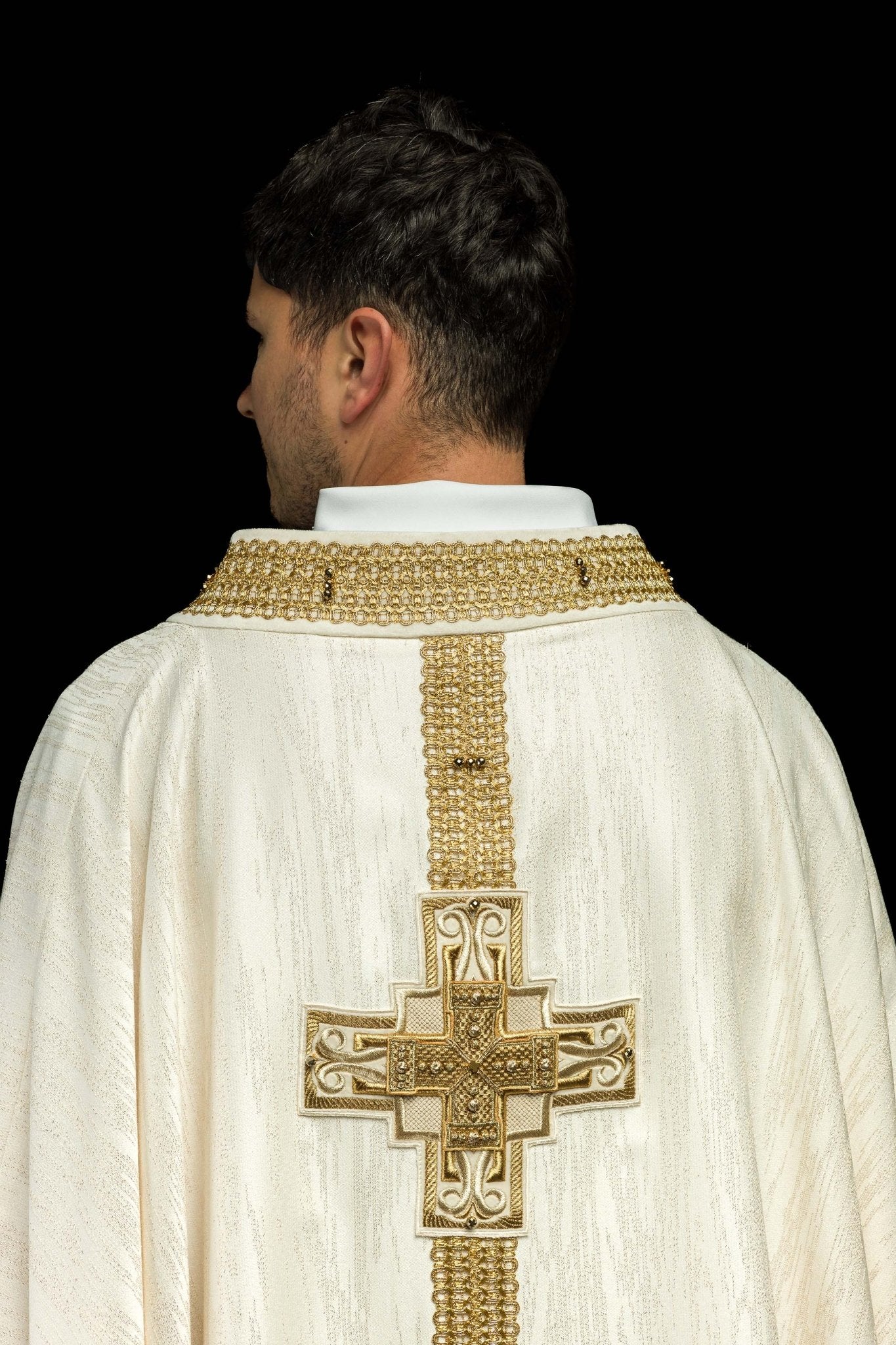 Chasuble faite à la main avec pierres naturelles Handmade 7015 Écru HM/7015/05/99 - CHASUBLES.FR
