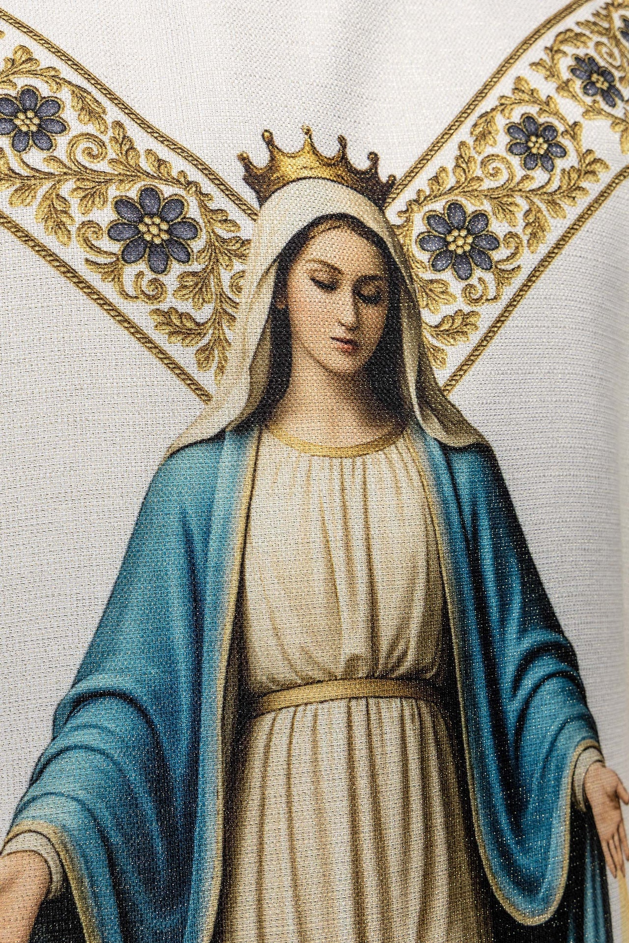 Chasuble imprimée avec l’image de l’Immaculée Conception KOD/7007/05/40 - CHASUBLES.FR