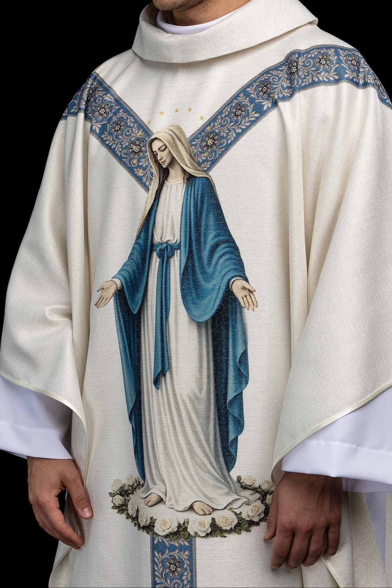 Chasuble imprimée avec l’image de l’Immaculée Conception KOD/7006/05/40 - CHASUBLES.FR