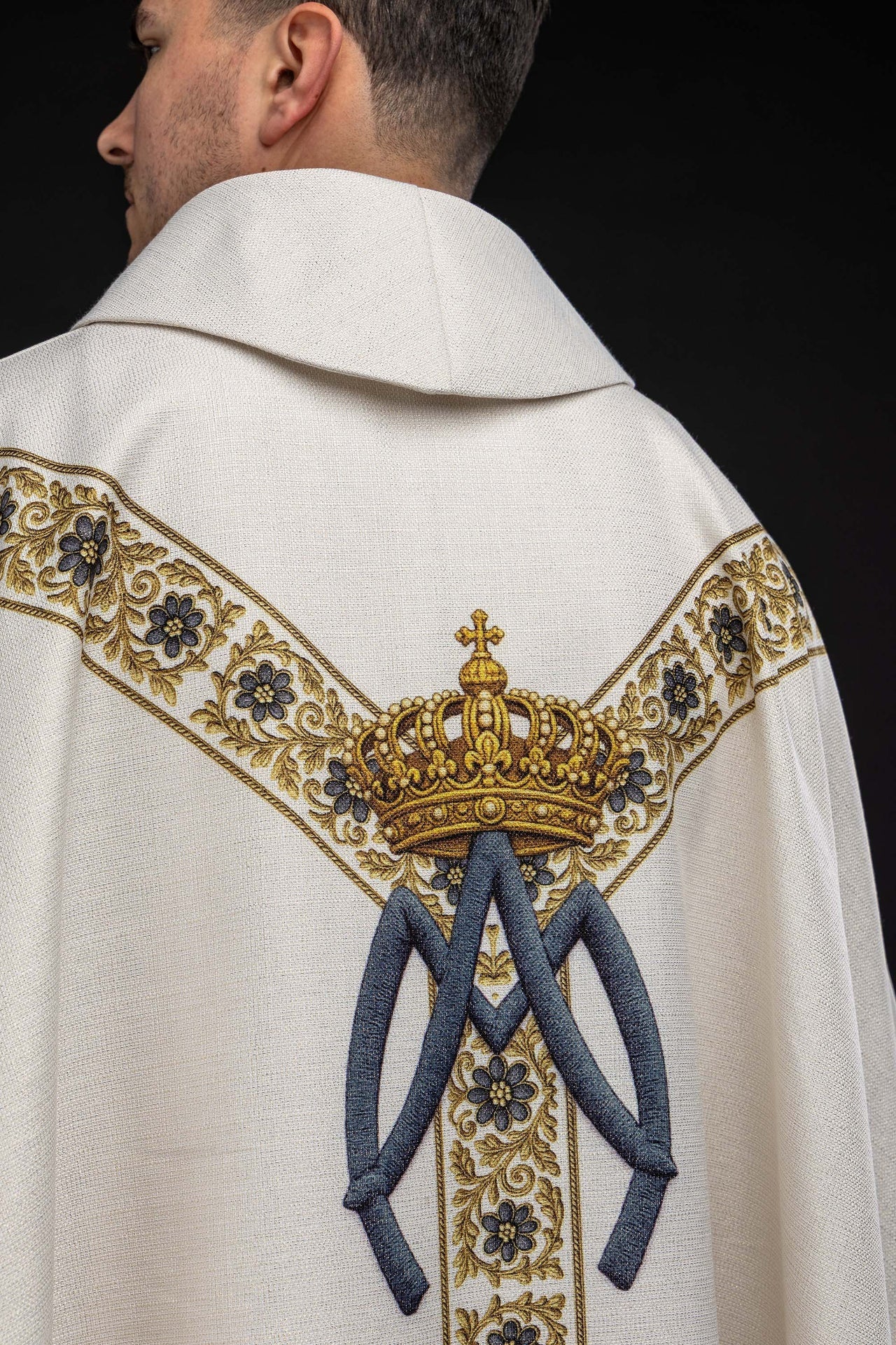 Chasuble imprimée avec l’image de Notre - Dame du Mont Carmel KOD/7004/05/40 - CHASUBLES.FR