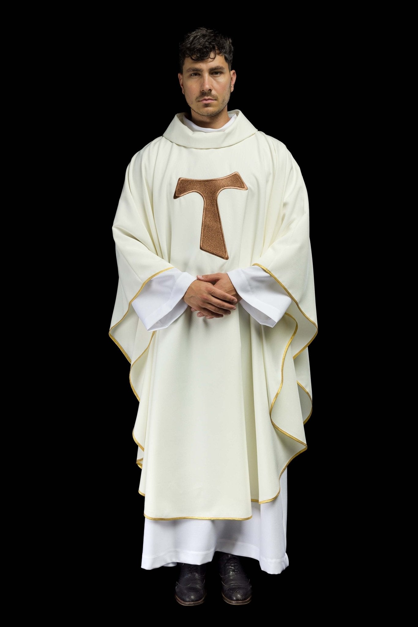 Chasuble liturgique avec croix franciscaine KOR/180/05/01 ECRU - CHASUBLES.FR