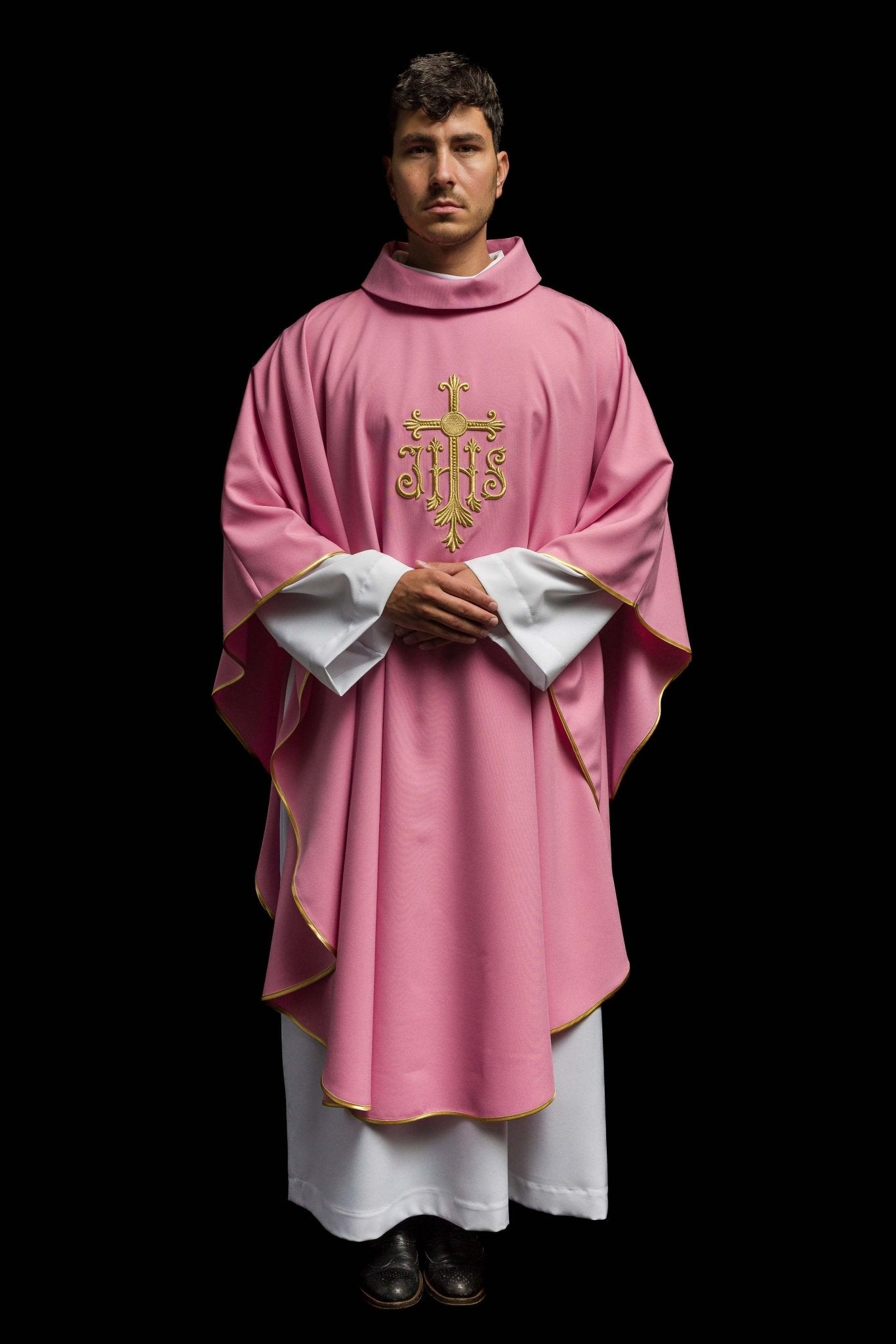 Chasuble rose avec JHS broderi KOR/255/08/12 - CHASUBLES.FR