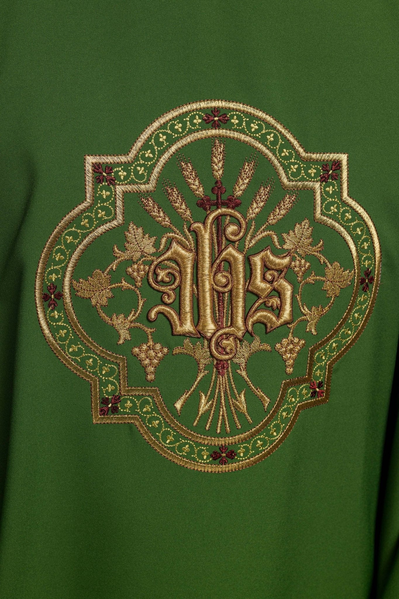 Chasuble verte avec broderie IHS et PAX KOR/119/01/01 ZIELONY - CHASUBLES.FR