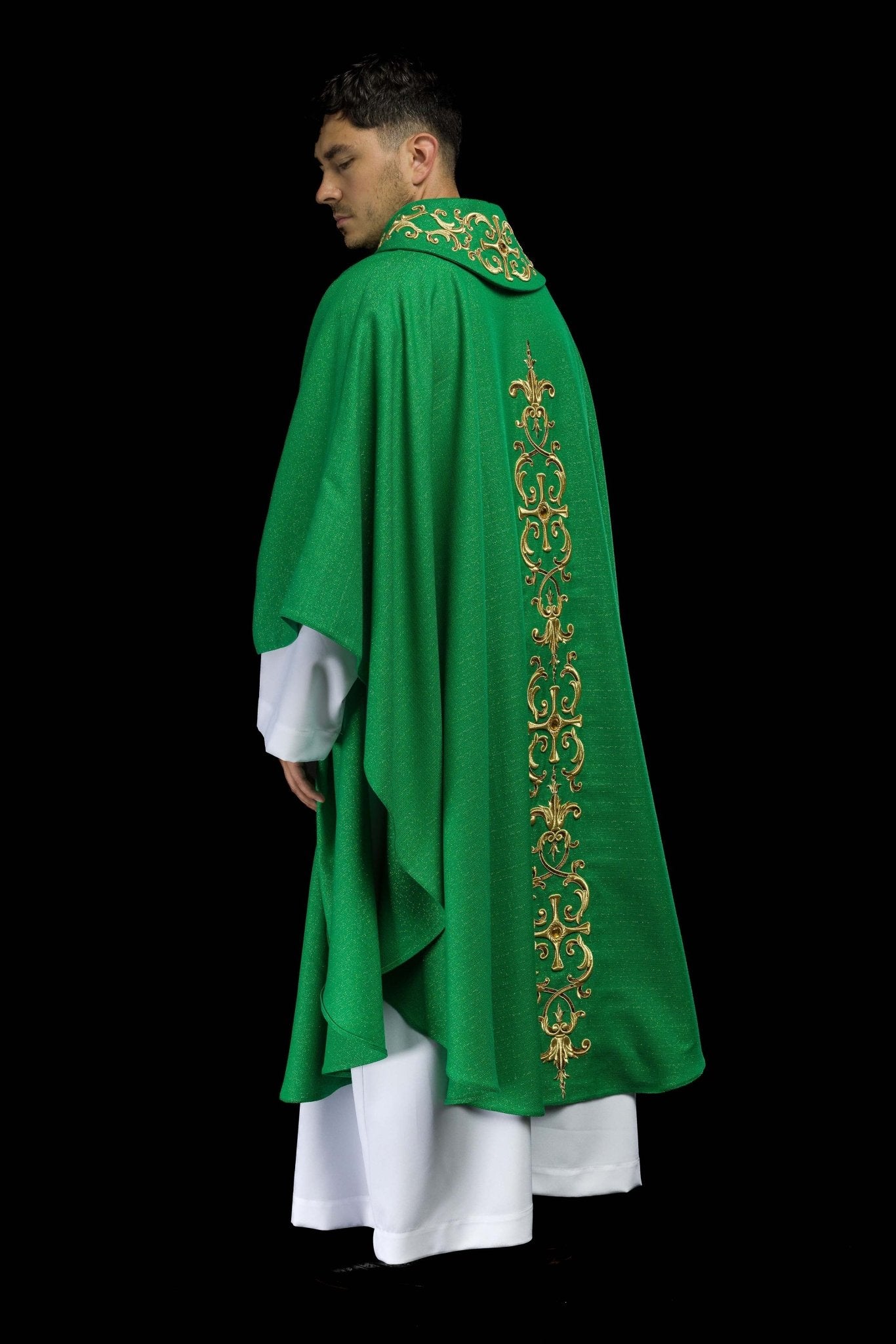 Chasuble verte richement brodée de pierres LE/7014/01 - CHASUBLES.FR
