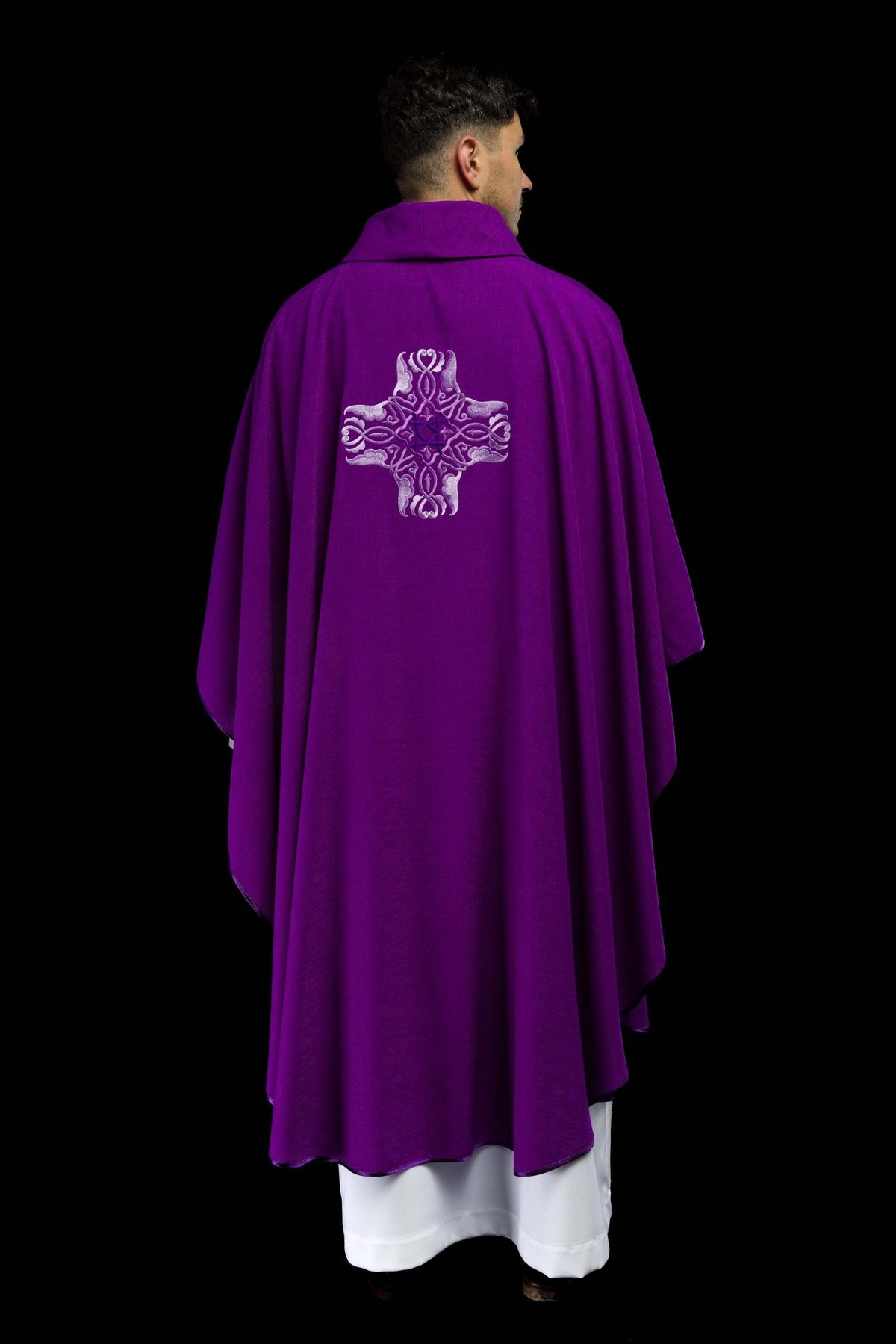Chasuble violette avec broderie de la Croix HA7035-03 FIOLET - CHASUBLES.FR