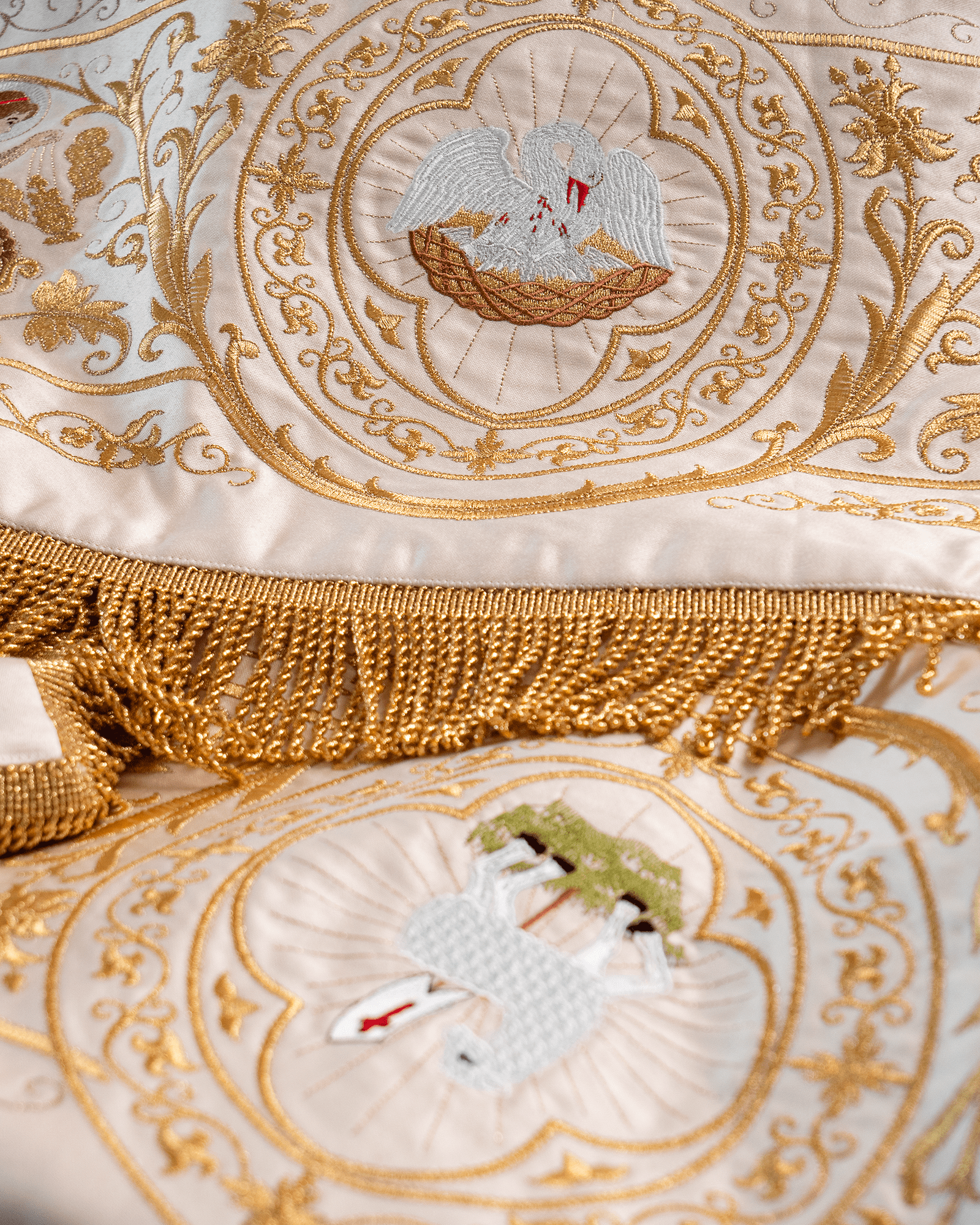 Dais de procession avec motif d'anges KBA/003 130*160 - CHASUBLES.FR